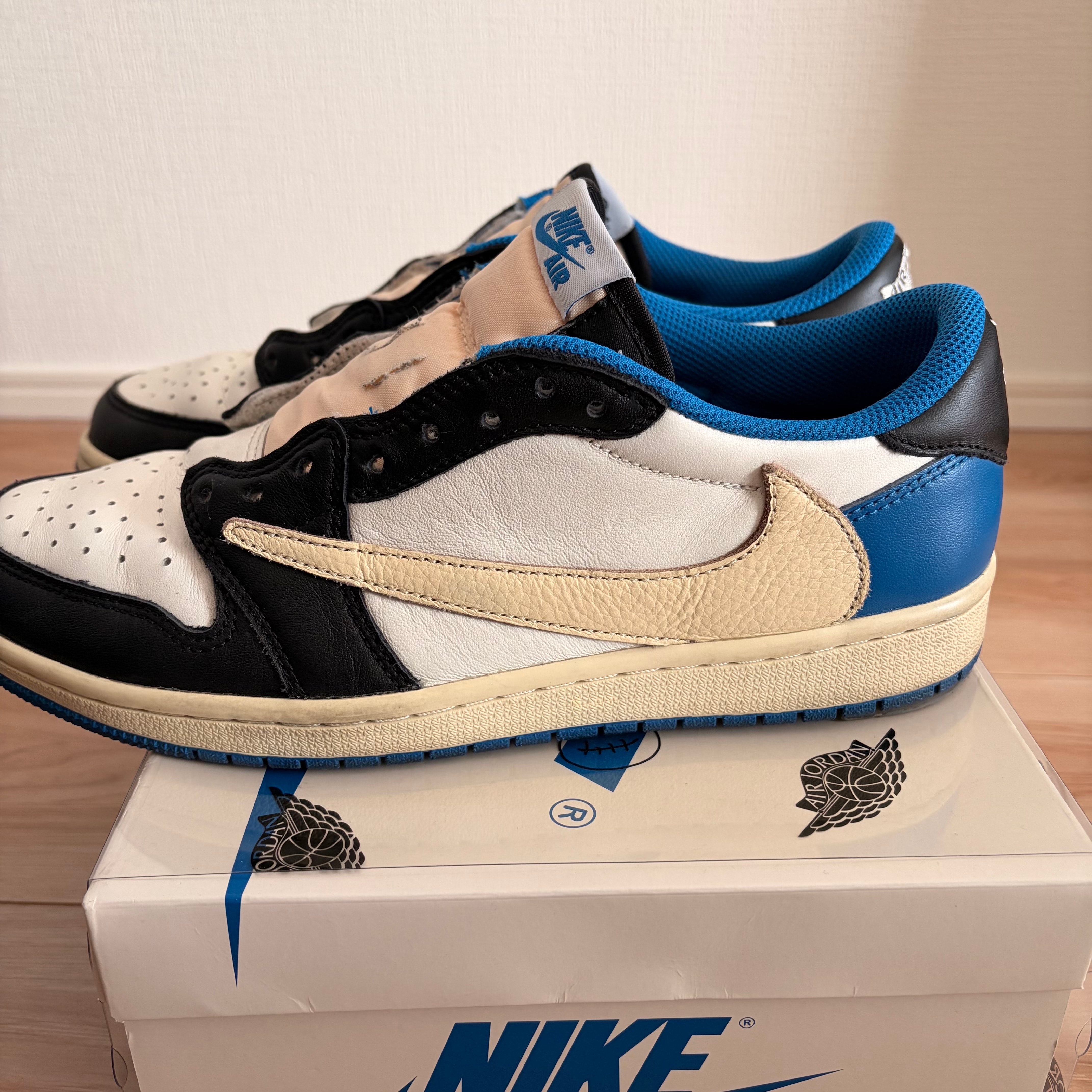Travis Scott × fragment design × Nike Air Jordan 1 Low OG SP "Military Blue"
