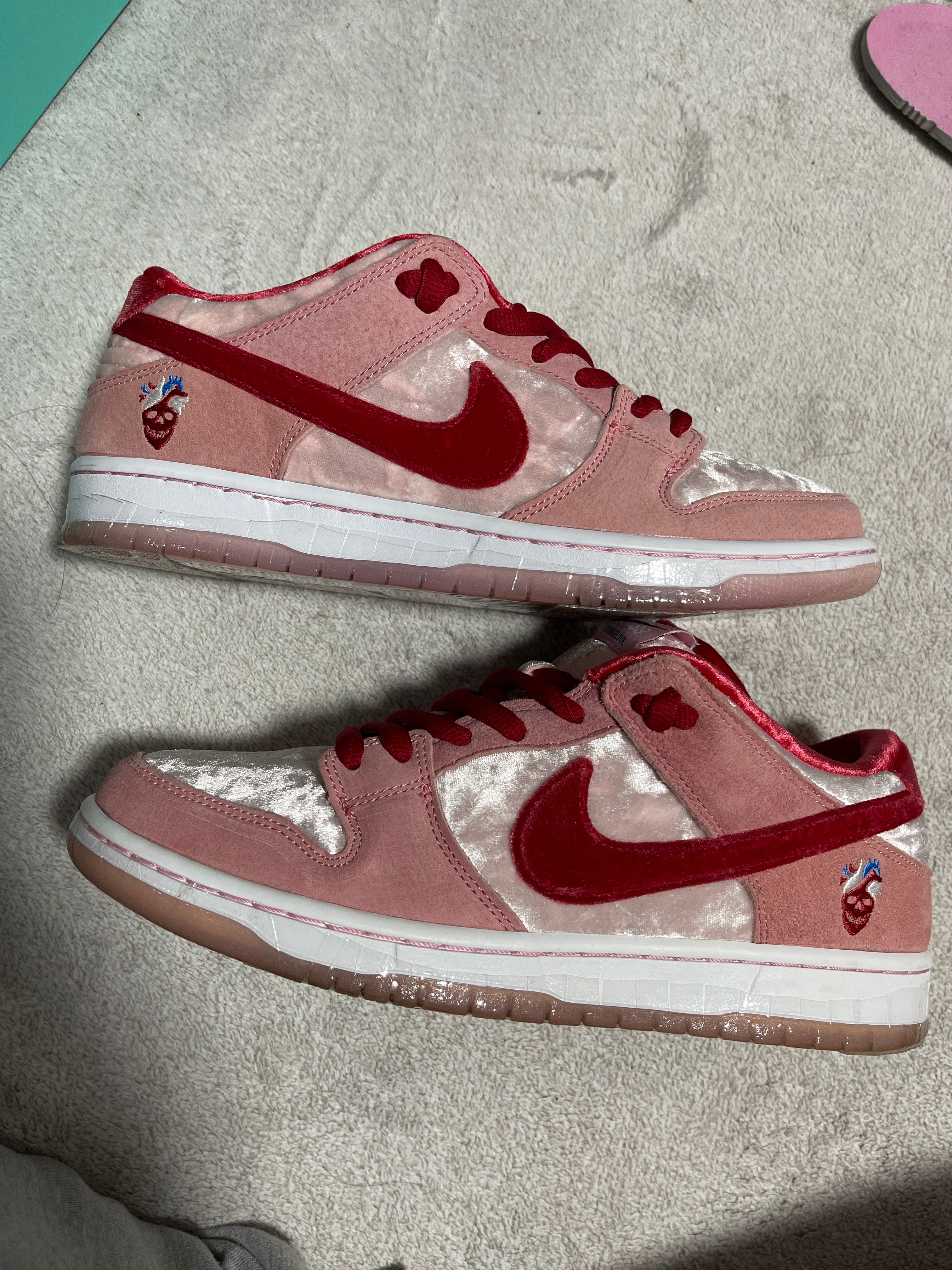 Strangelove × Nike SB Dunk Low "Valentine’s Day"