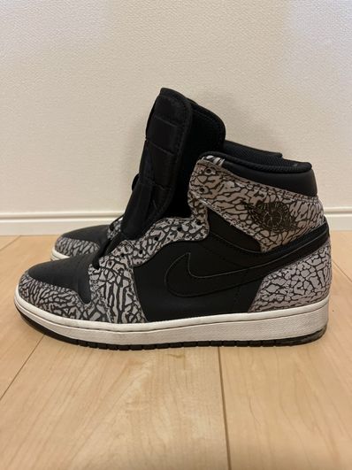 Nike Air Jordan 1 Retro High "Un-Supreme"