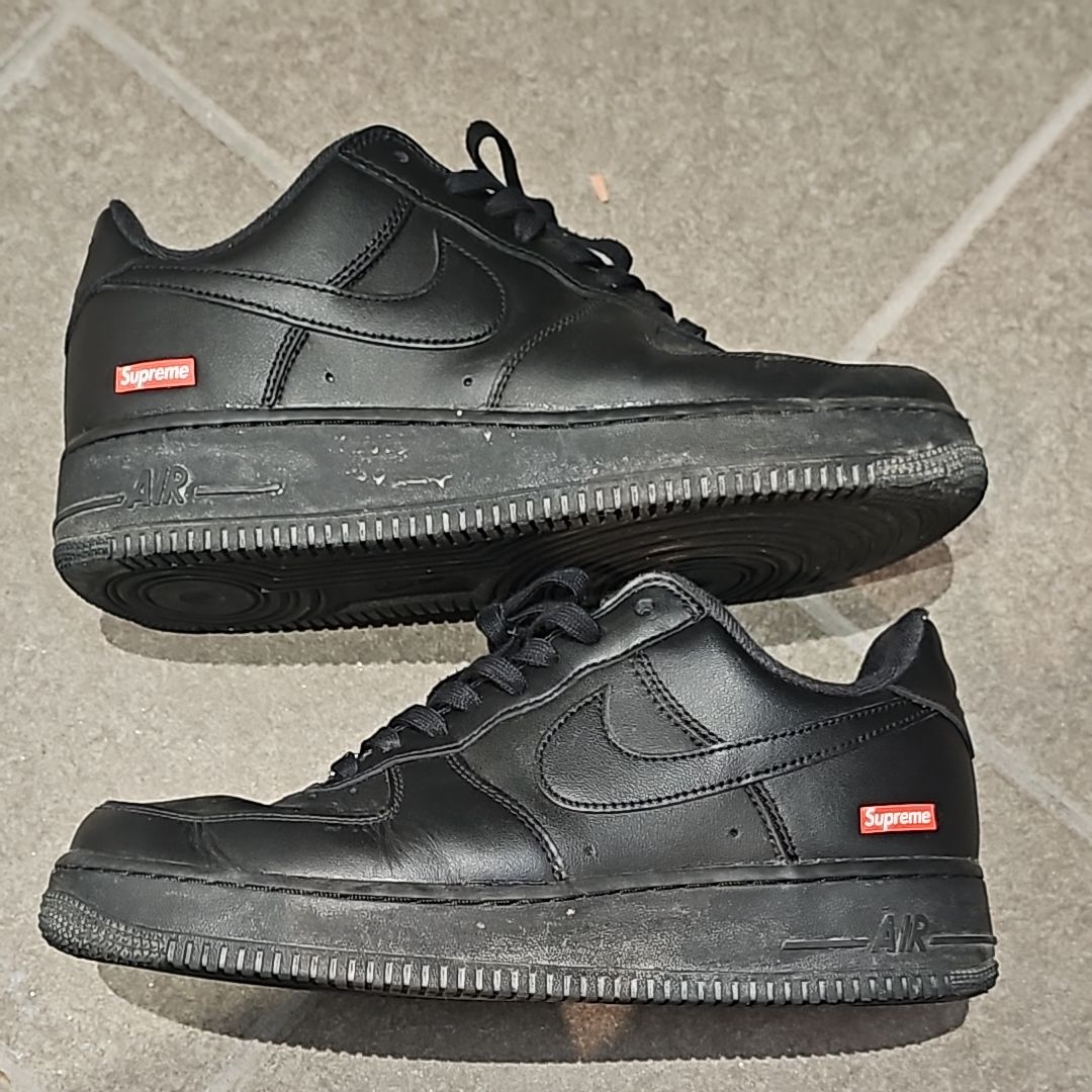 Supreme × Nike Air Force 1 Low "Black"