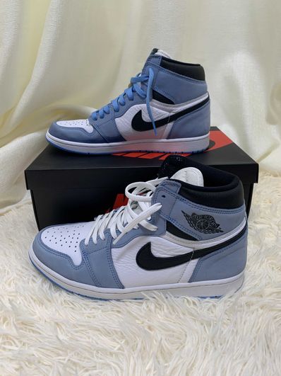 Nike Air Jordan 1 High OG "University Blue"