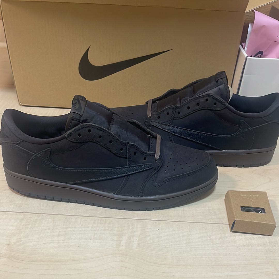 Travis Scott × Nike Air Jordan 1 Low OG SP "Velvet Brown and Dark Mocha"