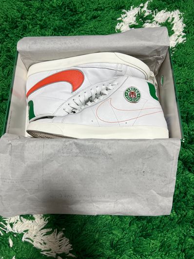 STRANGER THINGS × NIKE