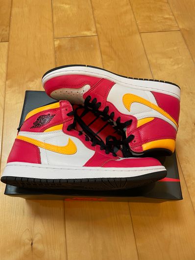 Nike Air Jordan 1 High OG "Light Fusion Red"