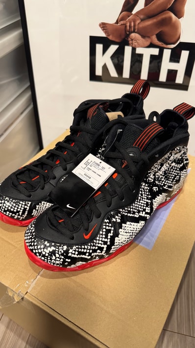 Nike Air Foamposite One "Sail/Black/Habanero Red"
