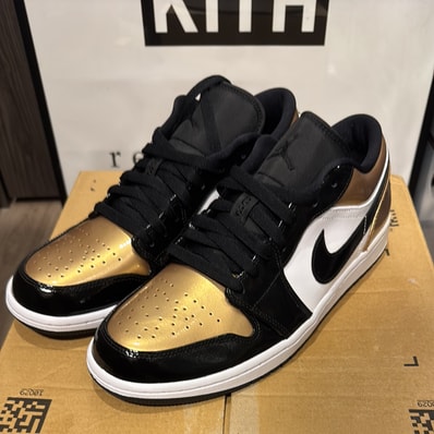 Nike Air Jordan 1 Low "Gold Toe"