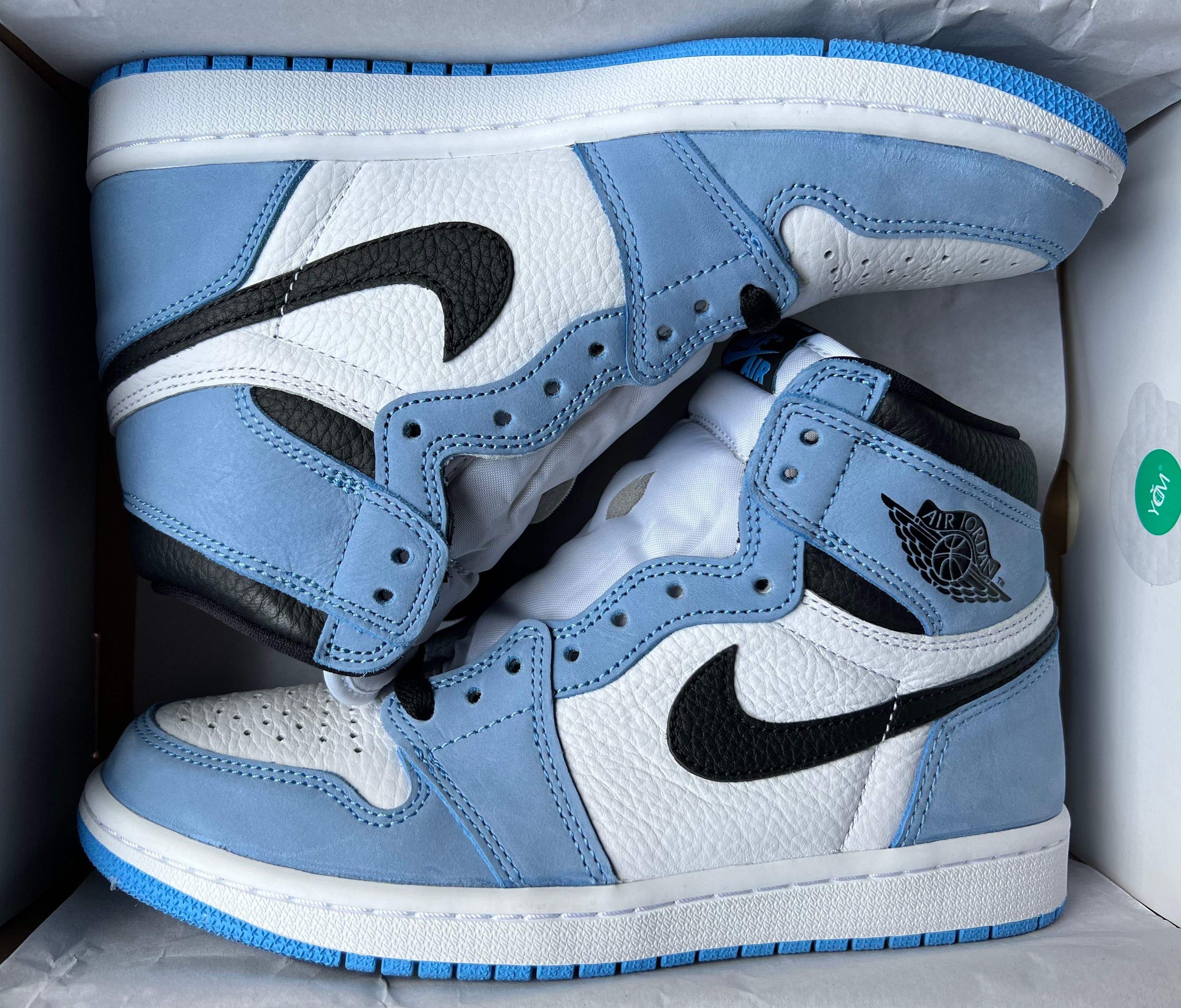 Nike Air Jordan 1 High OG "University Blue"