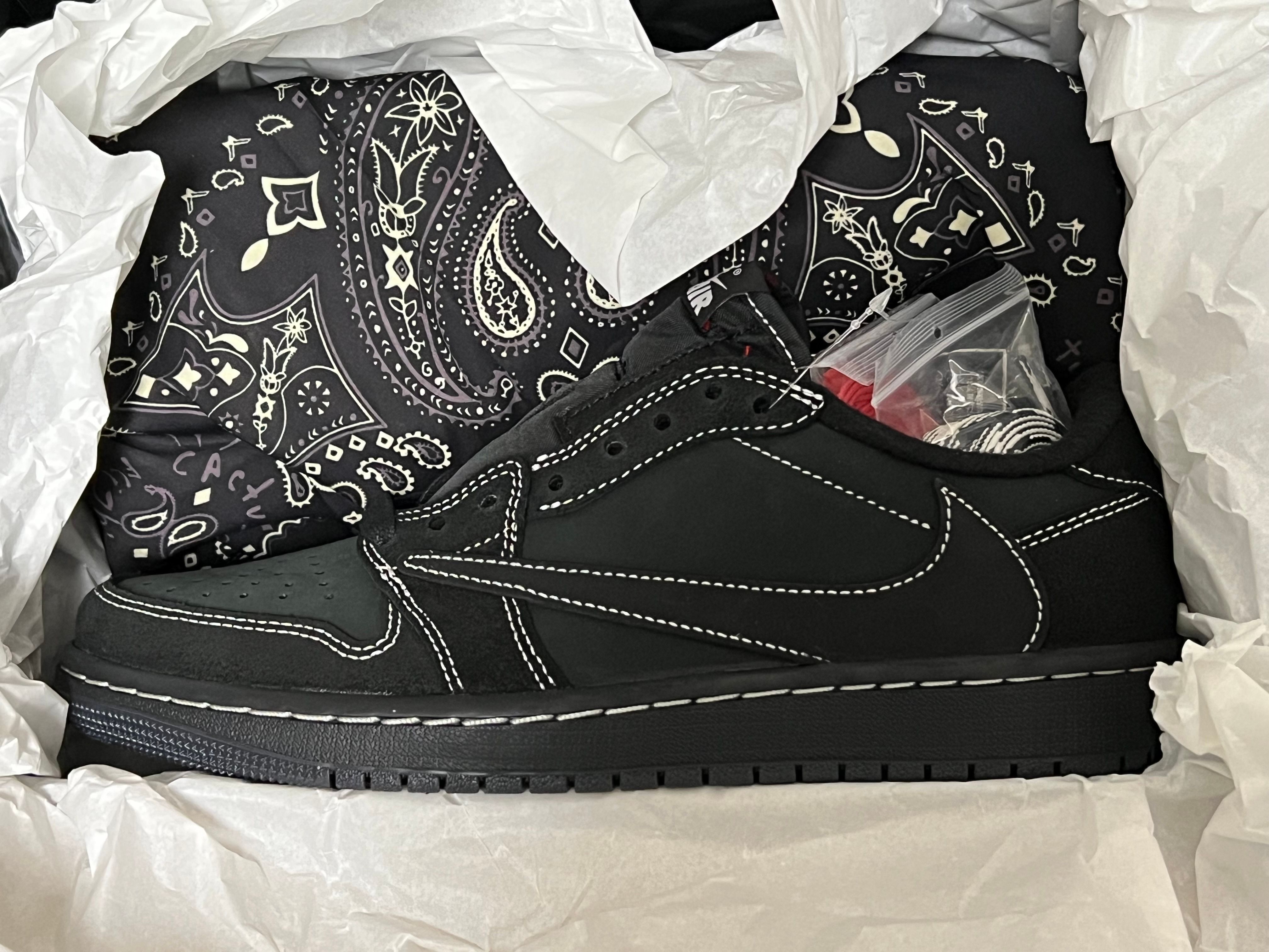 Travis Scott × Nike Air Jordan 1 Low OG SP "Black Phantom"