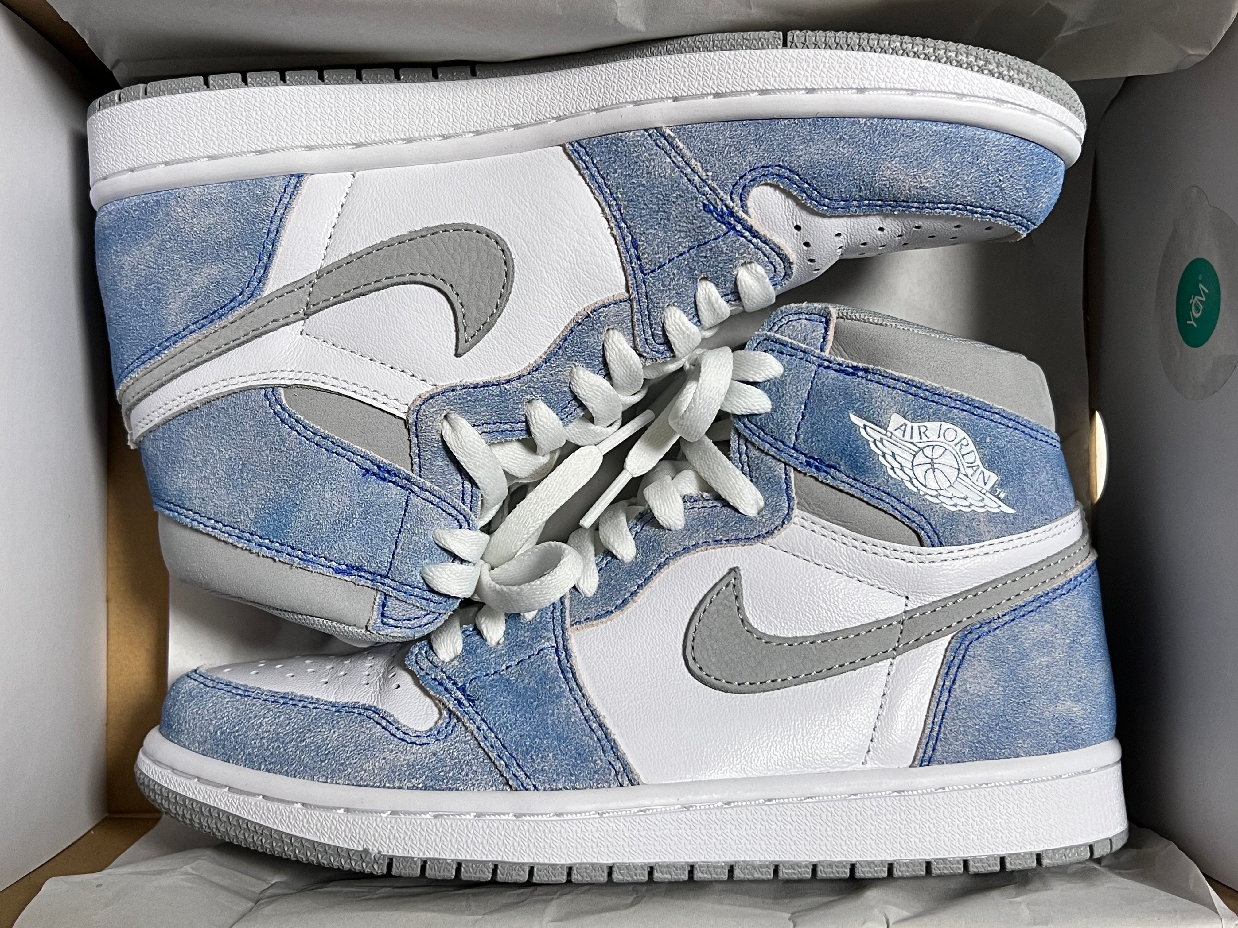 Nike Air Jordan 1 High OG "Hyper Royal"