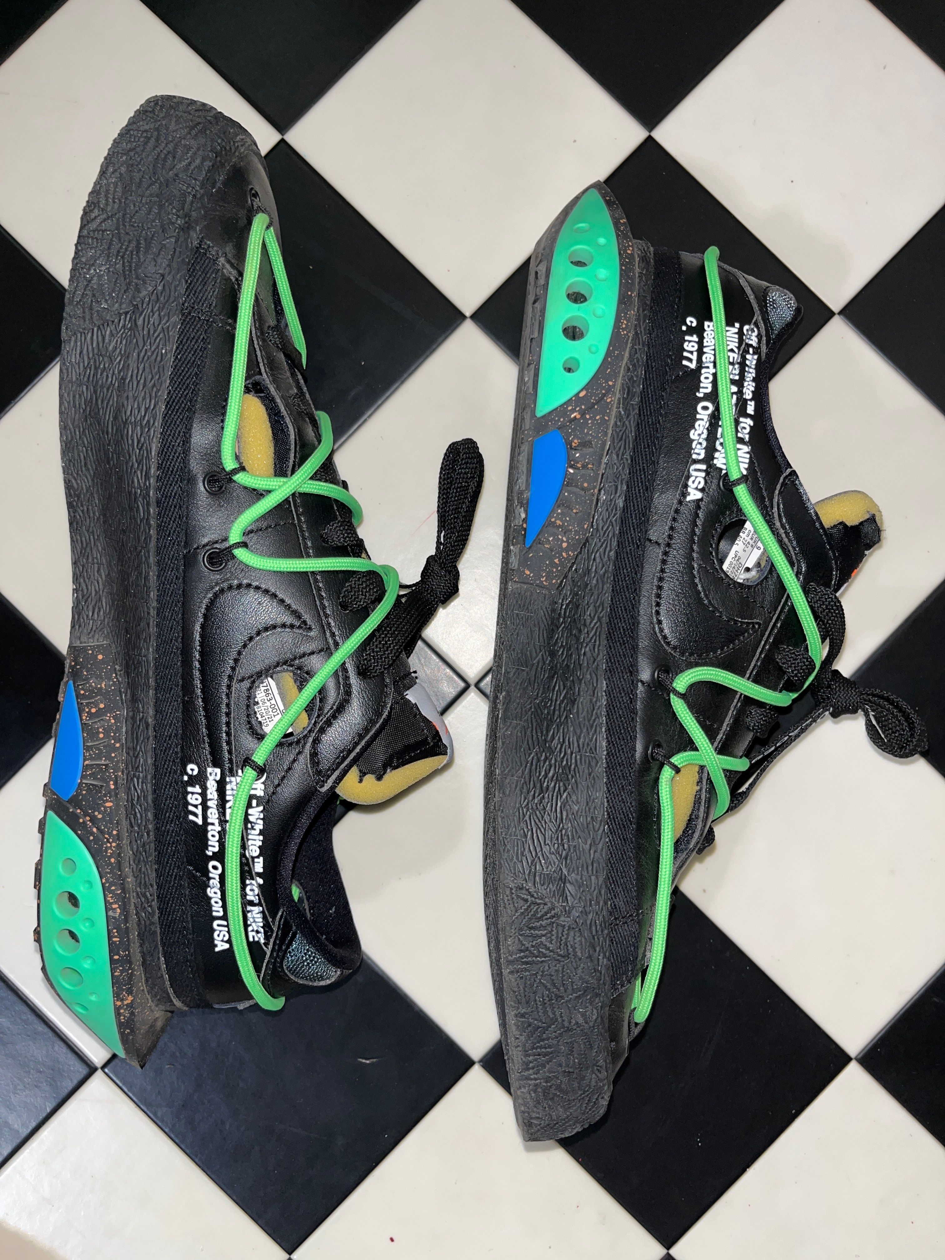 Off-White × Nike Blazer Low "Black and Electro Green"