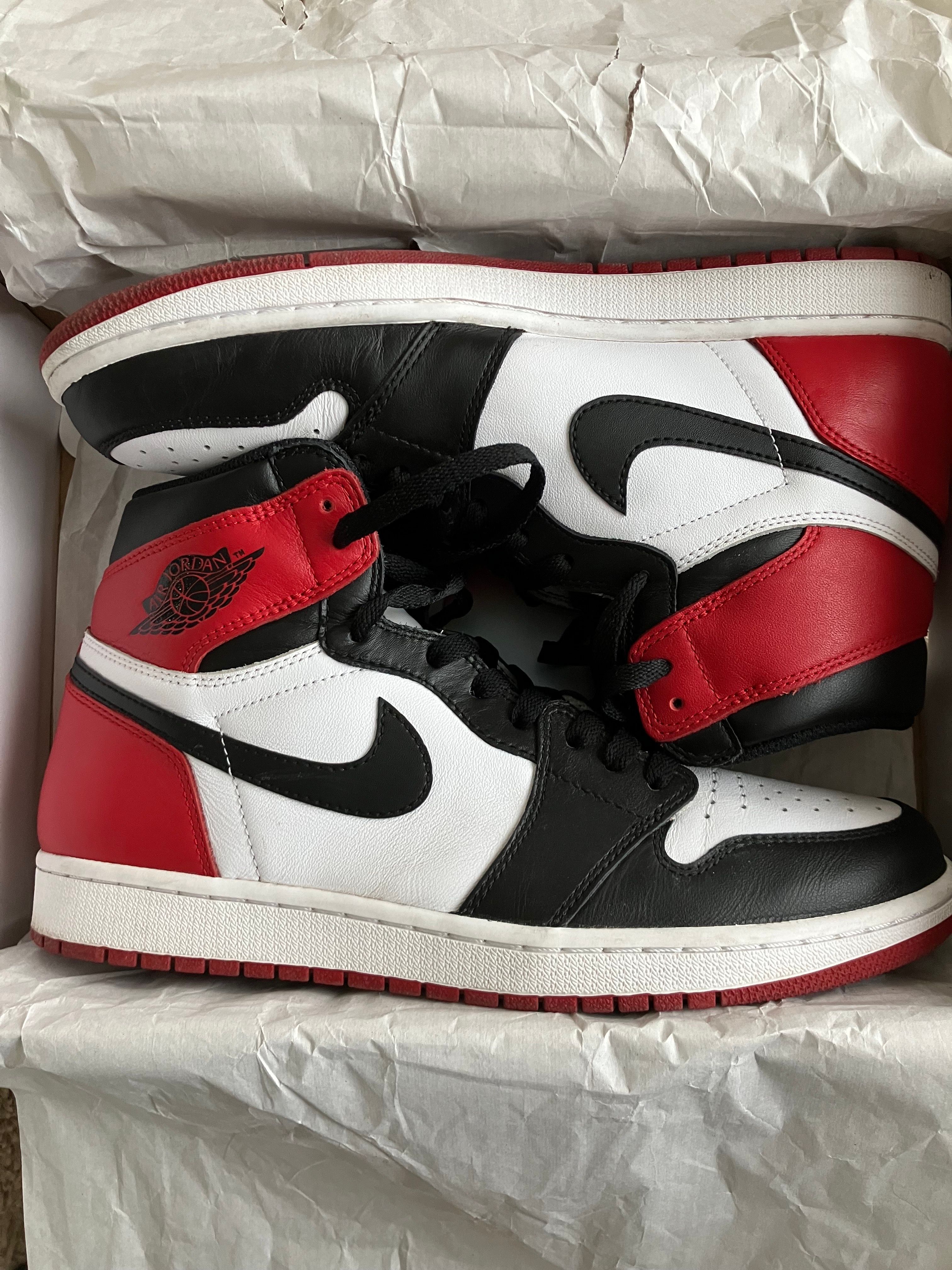 Nike Air Jordan 1 Retro High OG "Black Toe"(2016)