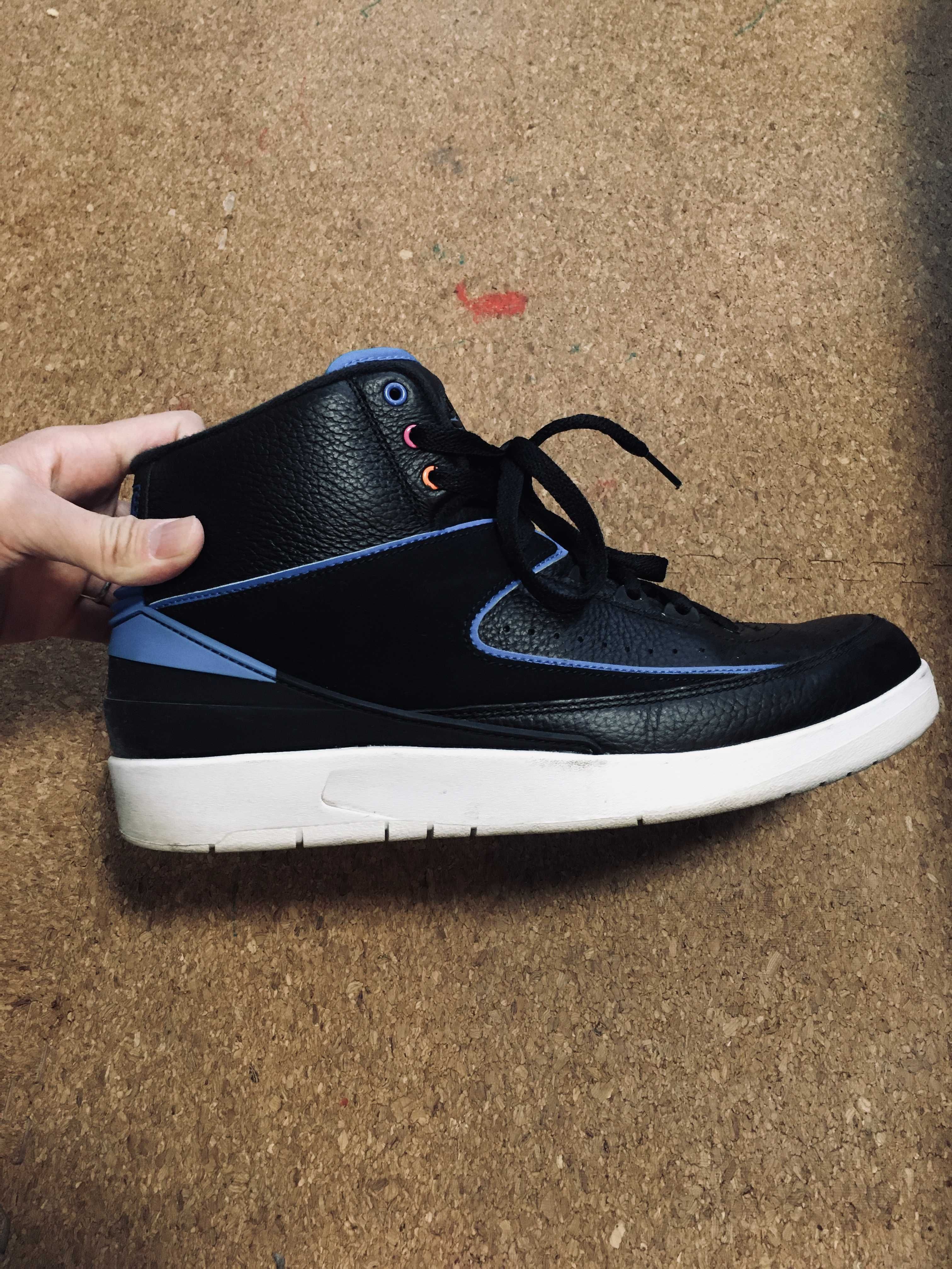 AIR JORDAN 2 RETRO "BLACK/PINK FIRE-PHOTO BLUE-ATOMIC ORANGE"