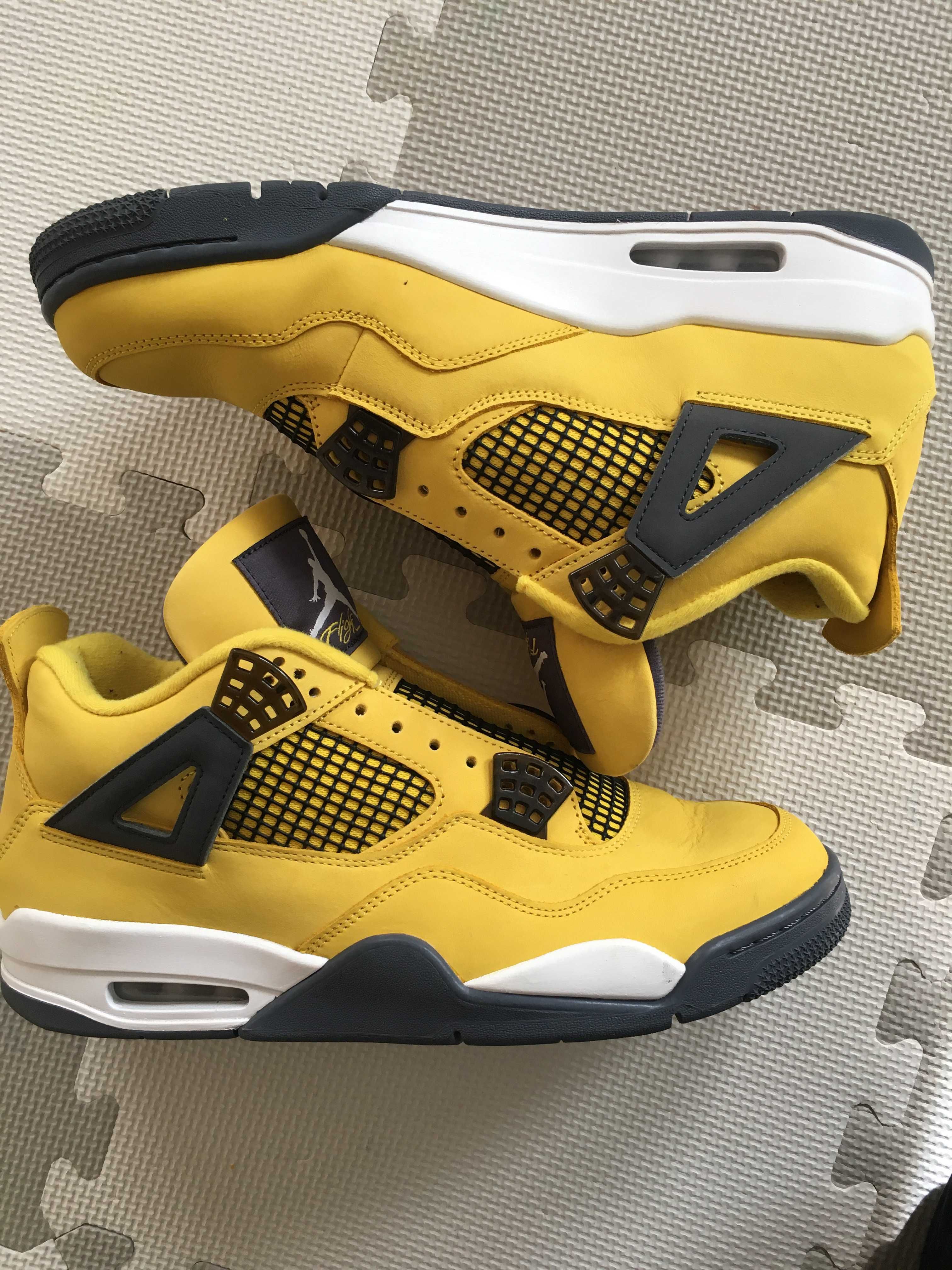 Nike Air Jordan 4 "Tour Yellow"