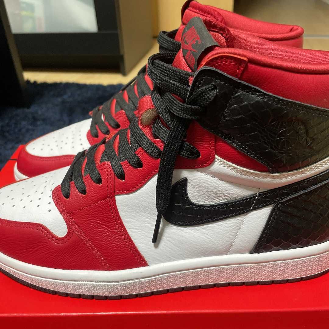 Nike Women's Air Jordan 1 High OG "Satin Red"
