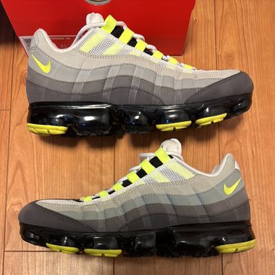 Nike Air Vapormax 95 "Neon"
