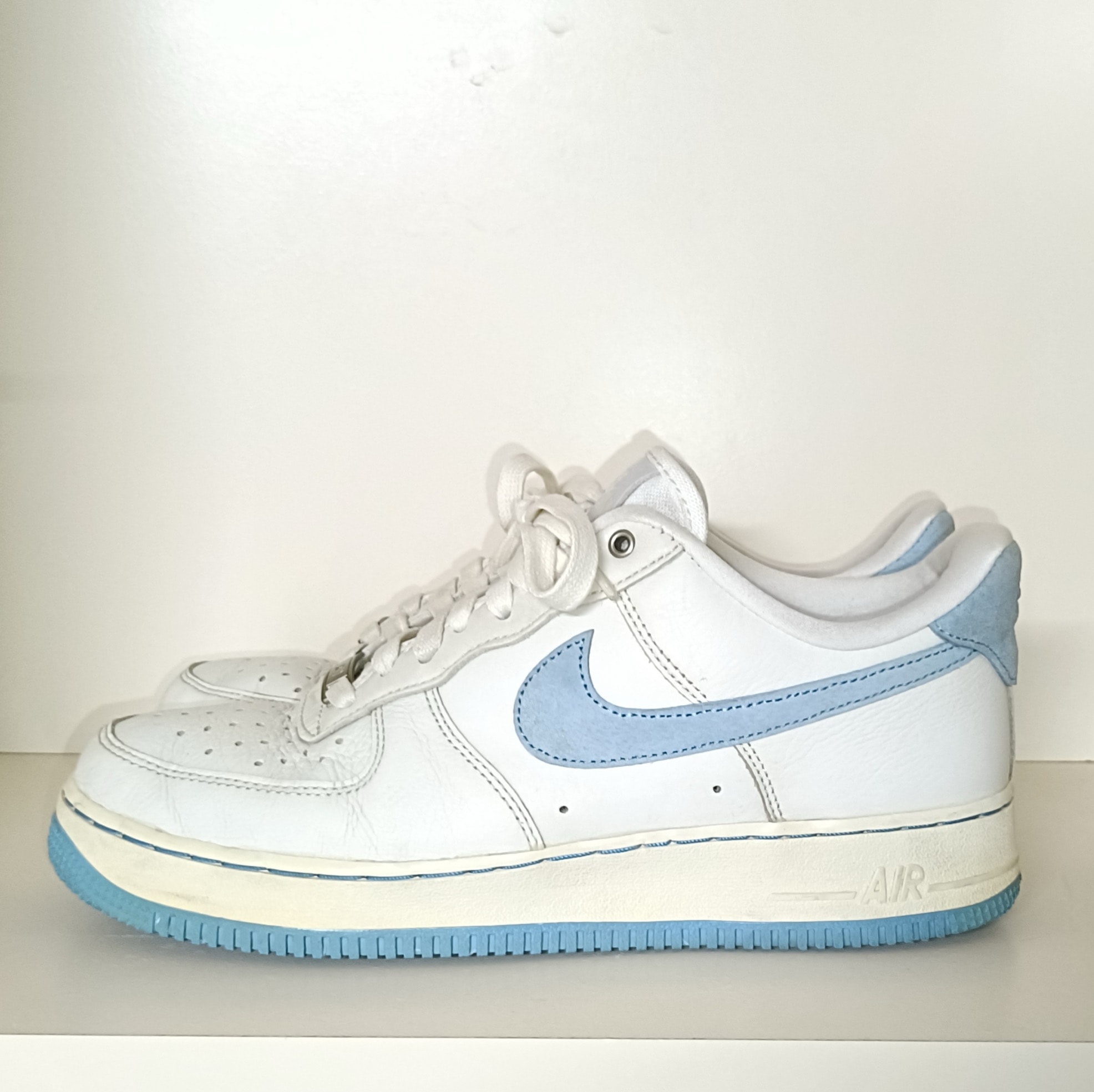 Nike Women's Air Force 1 Low LXX "University Blue"