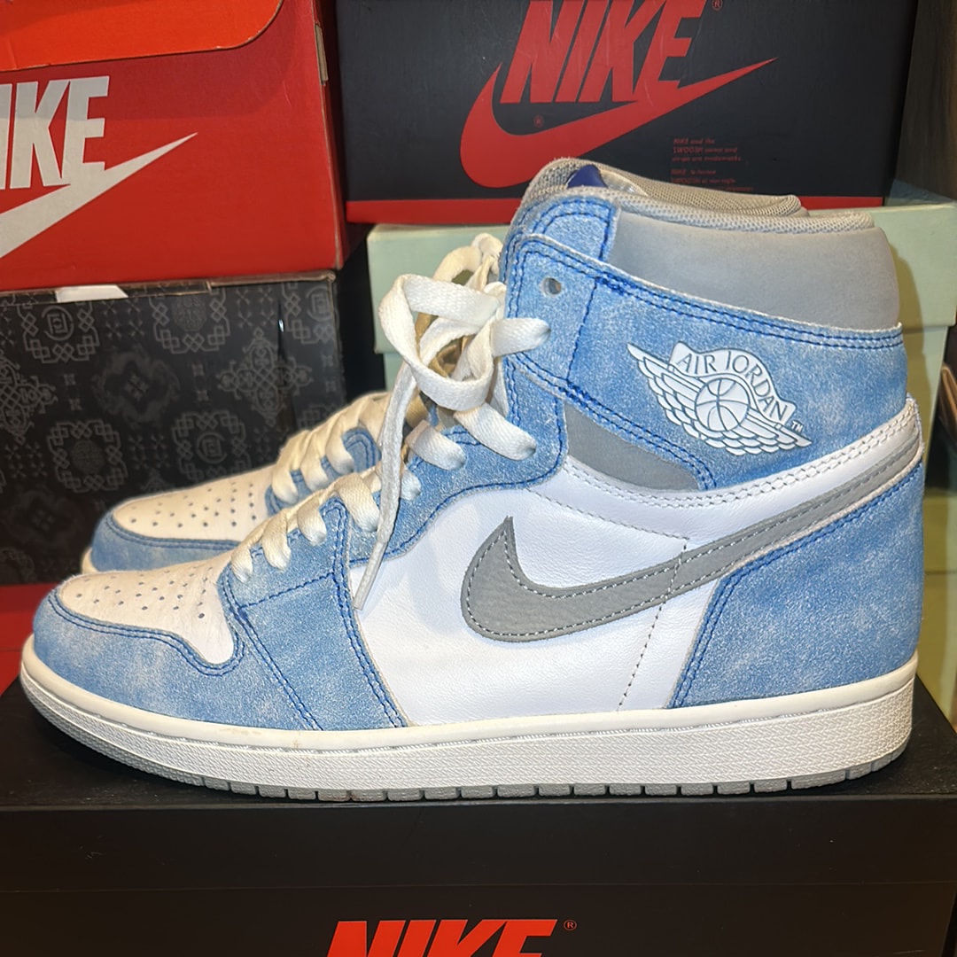 Nike Air Jordan 1 High OG "Hyper Royal"