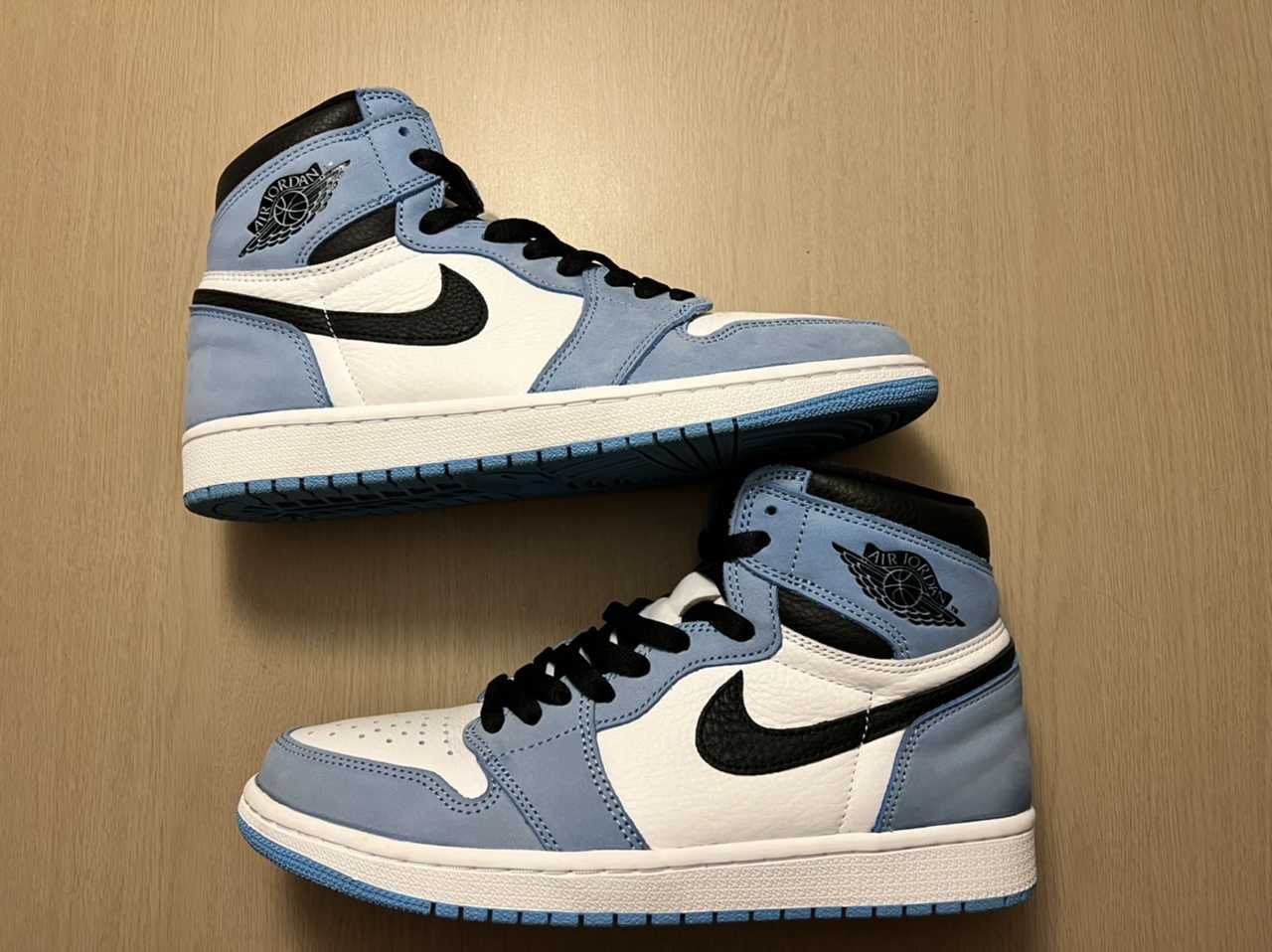 Nike Air Jordan 1 High OG "University Blue"