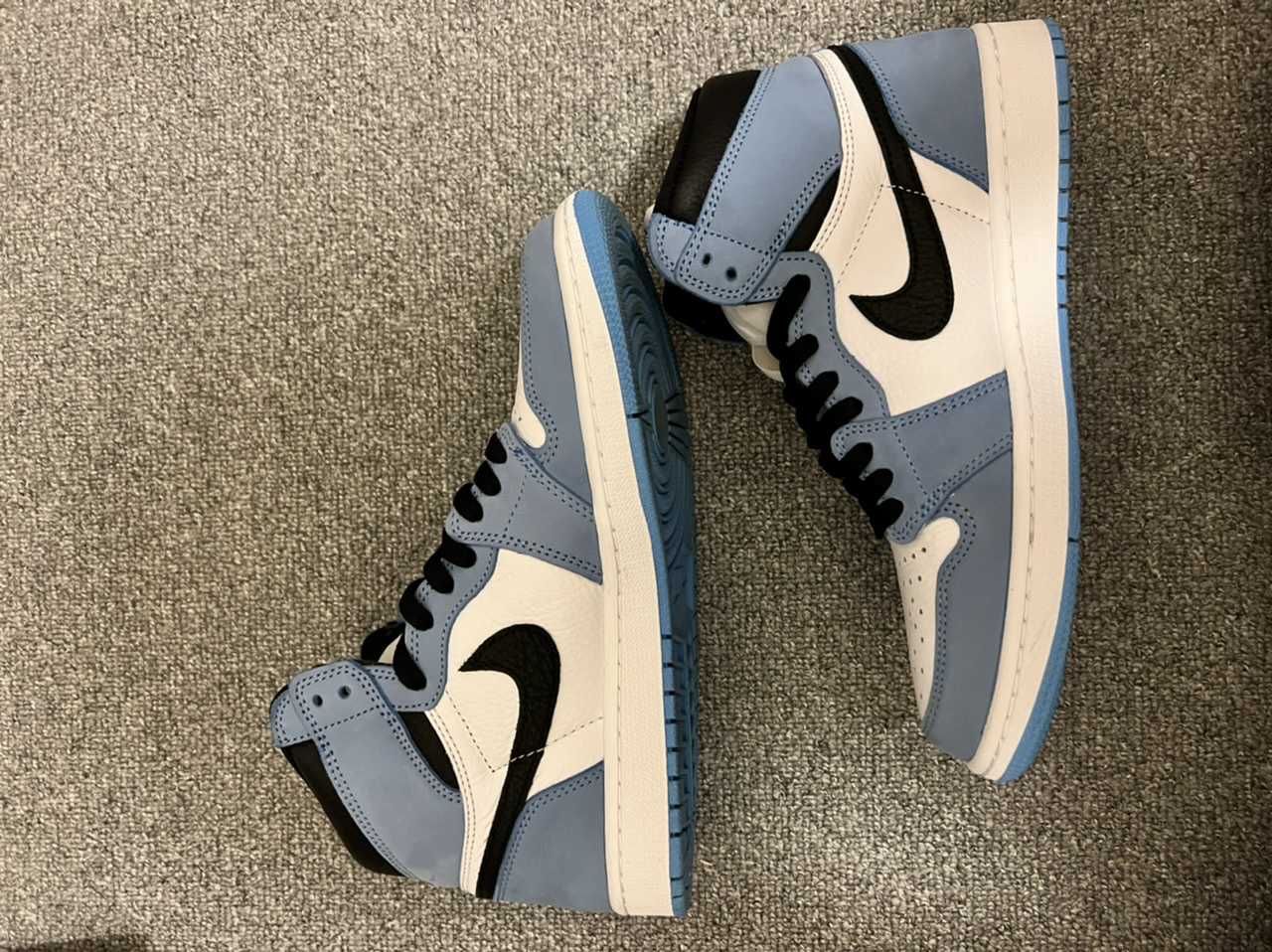 Nike Air Jordan 1 High OG "University Blue"