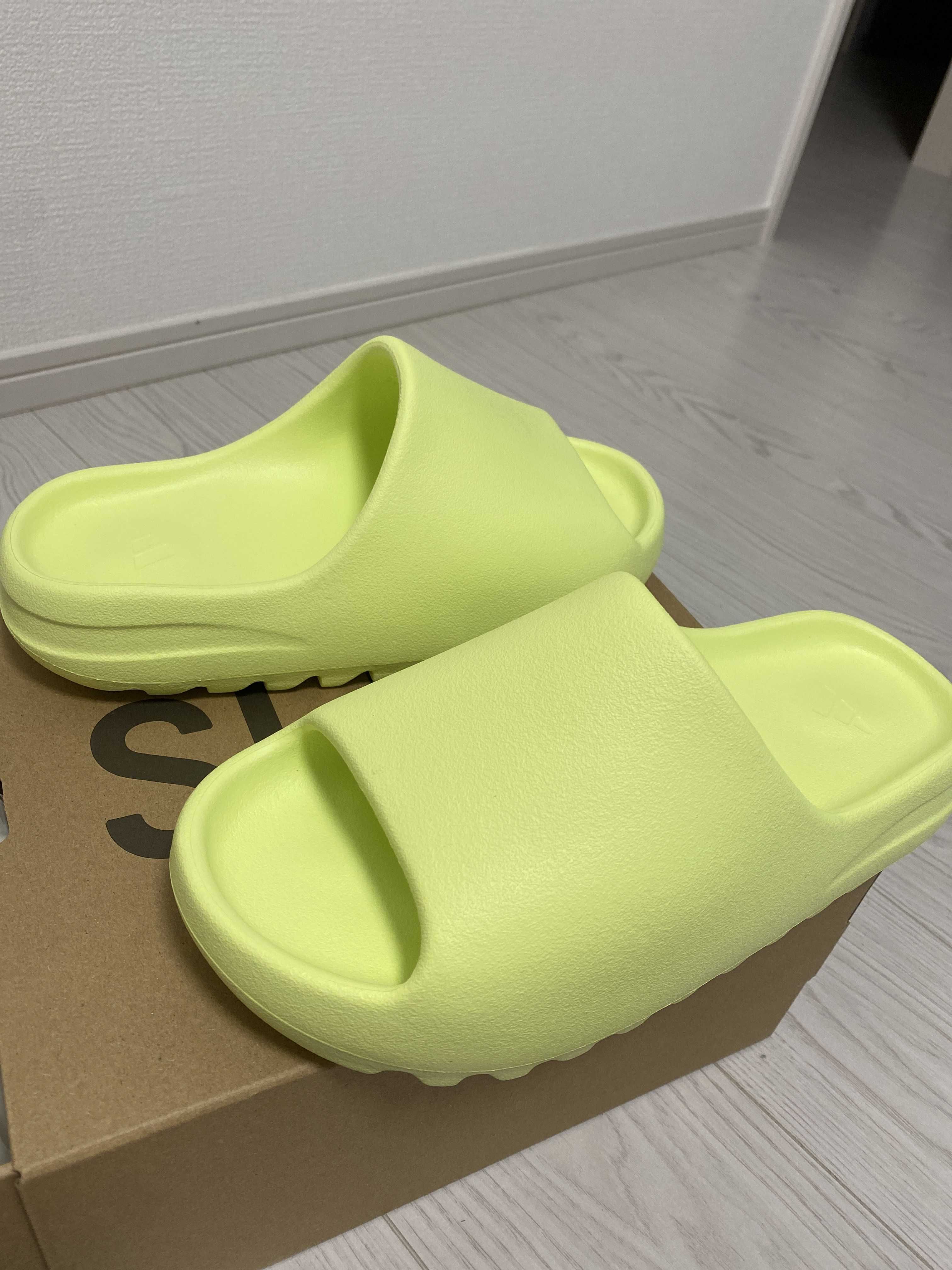 adidas YEEZY Slide "Glow Green"