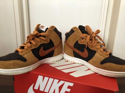 NIKE DUNK HIGH PRM "DARK CURRY"