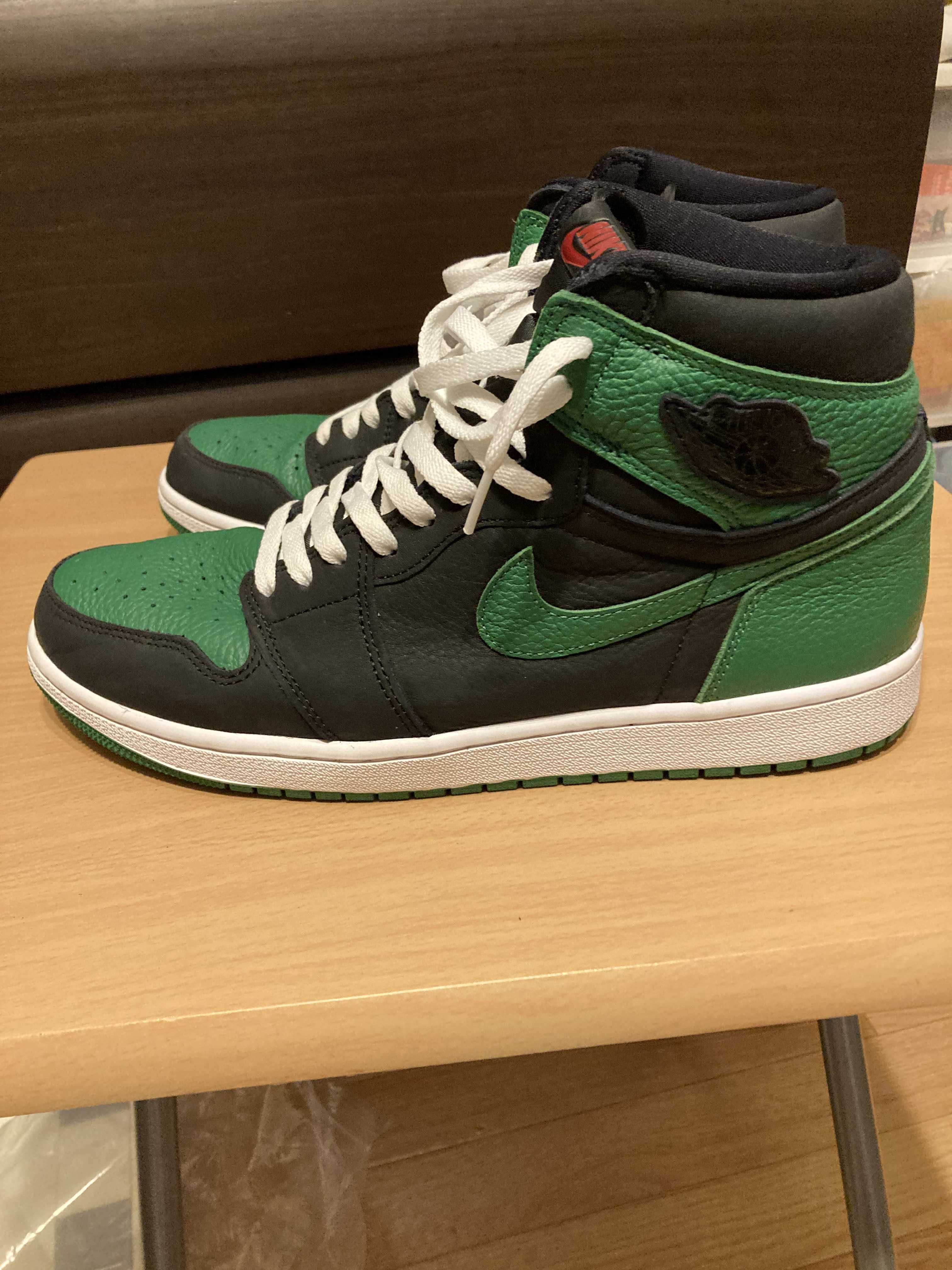 Nike Air Jordan 1 Retro High OG "Black/Pine Green" (2020)