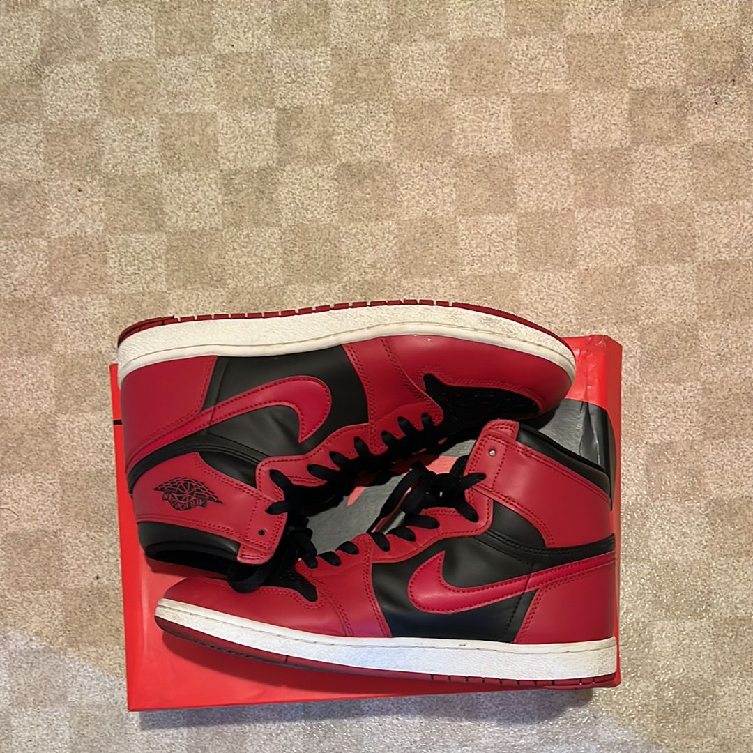 Nike Air Jordan 1 High ’85 "Varsity Red"