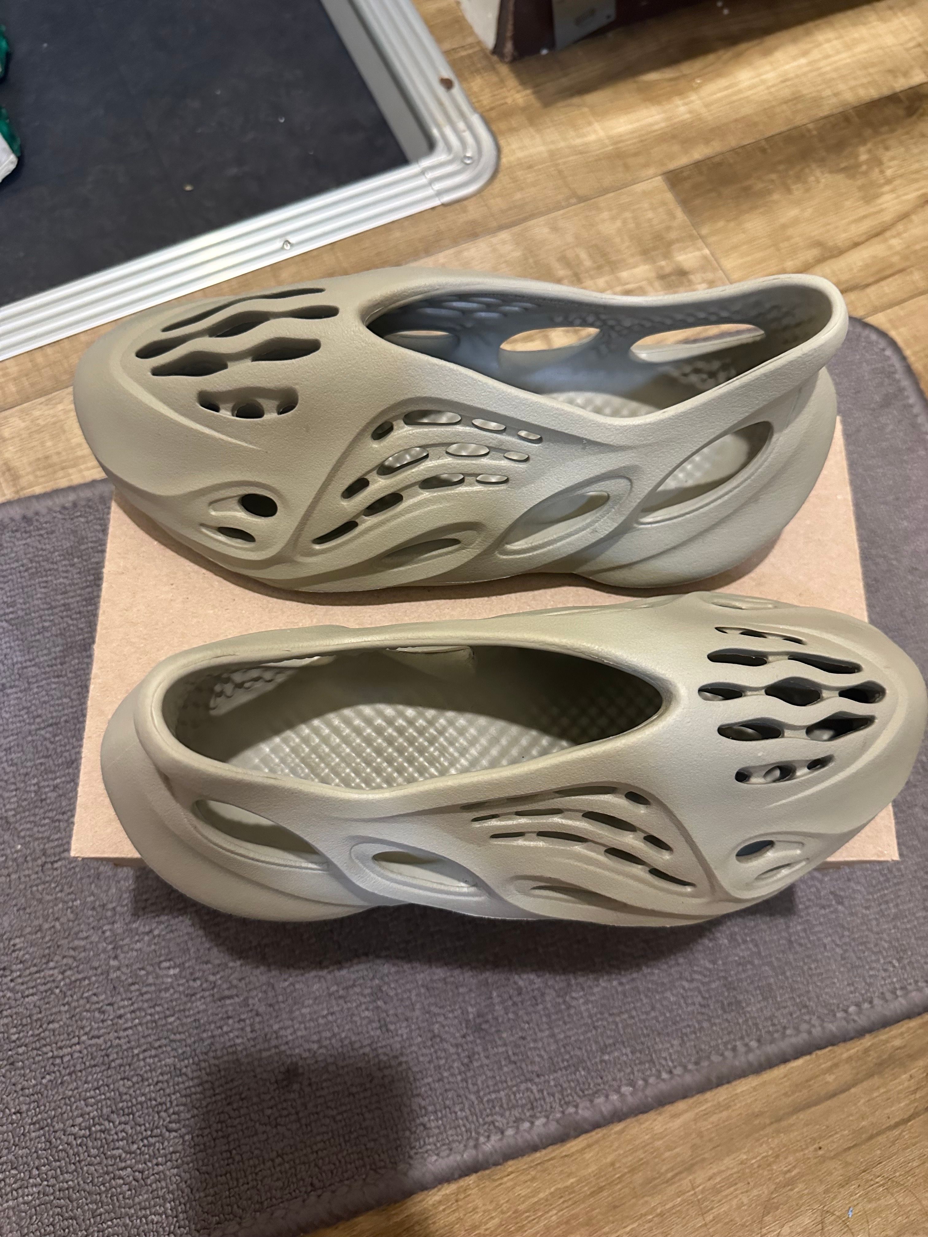 adidas YEEZY Foam Runner "Stone Salt"