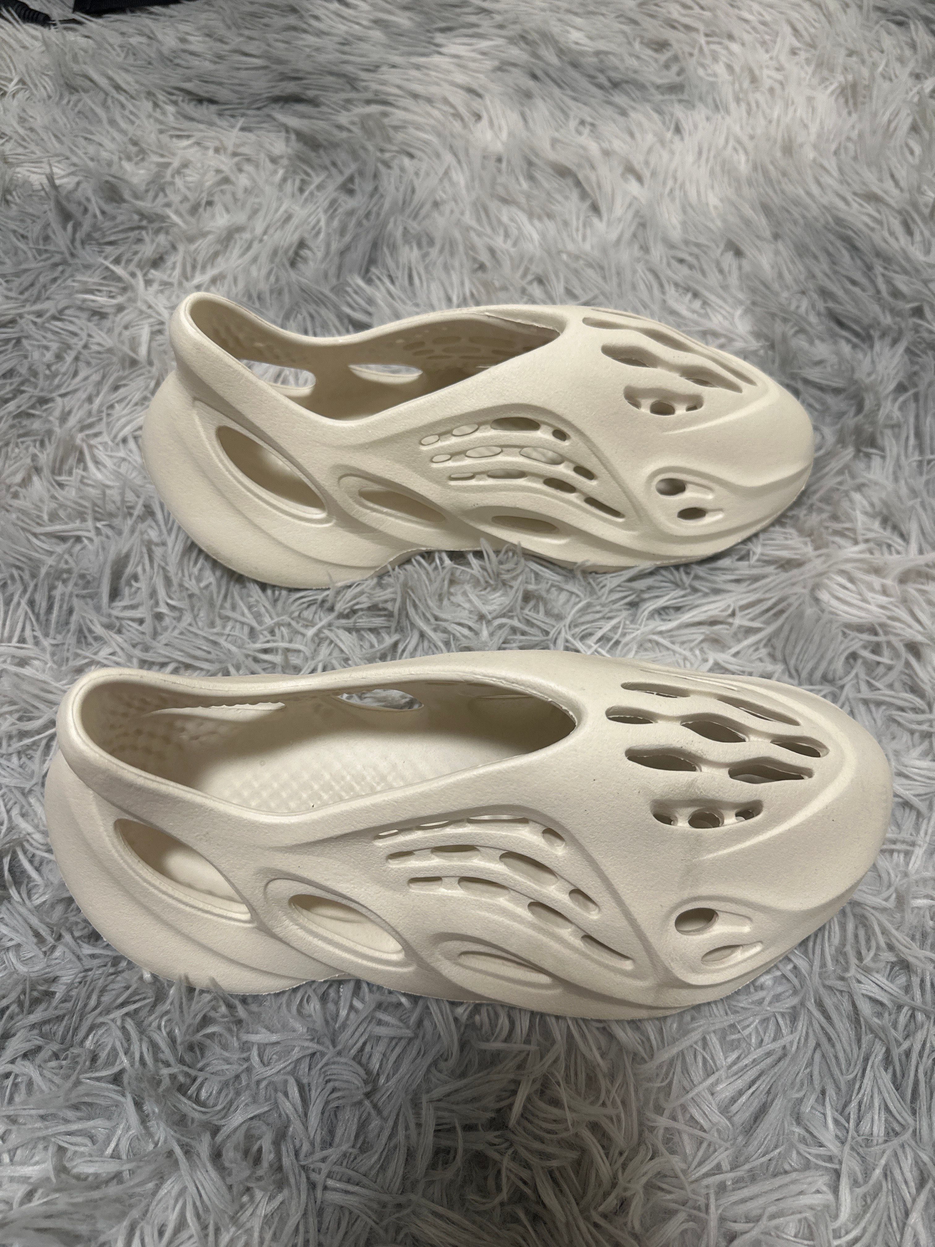 adidas YEEZY Foam Runner "Sand"