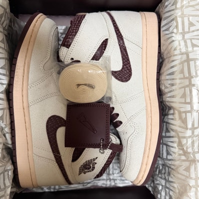 A Ma Maniere × Nike Air Jordan 1 Retro High OG "Sail and Burgundy"