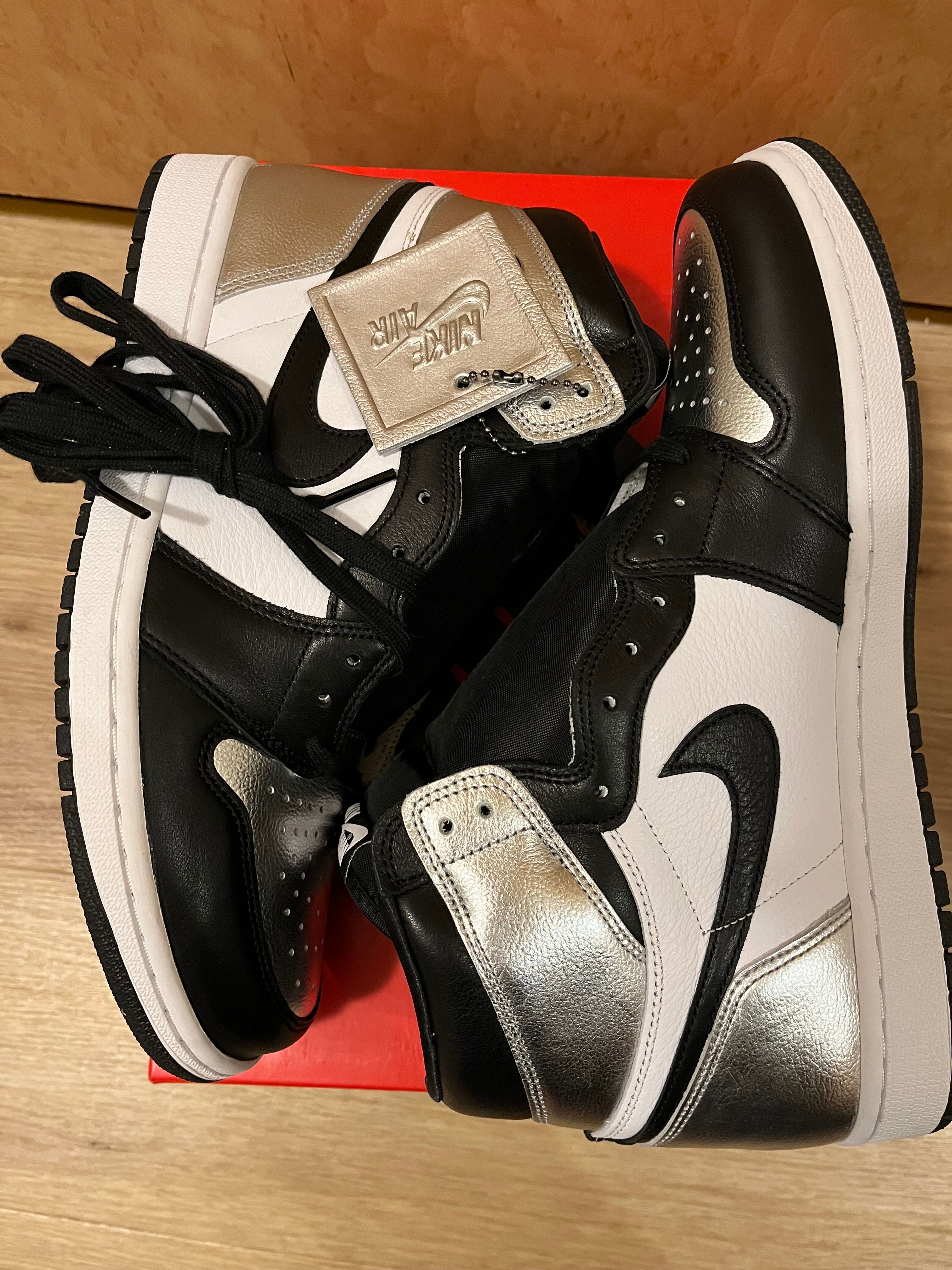 Nike Women's Air Jordan 1 Retro High OG "Silver Toe"