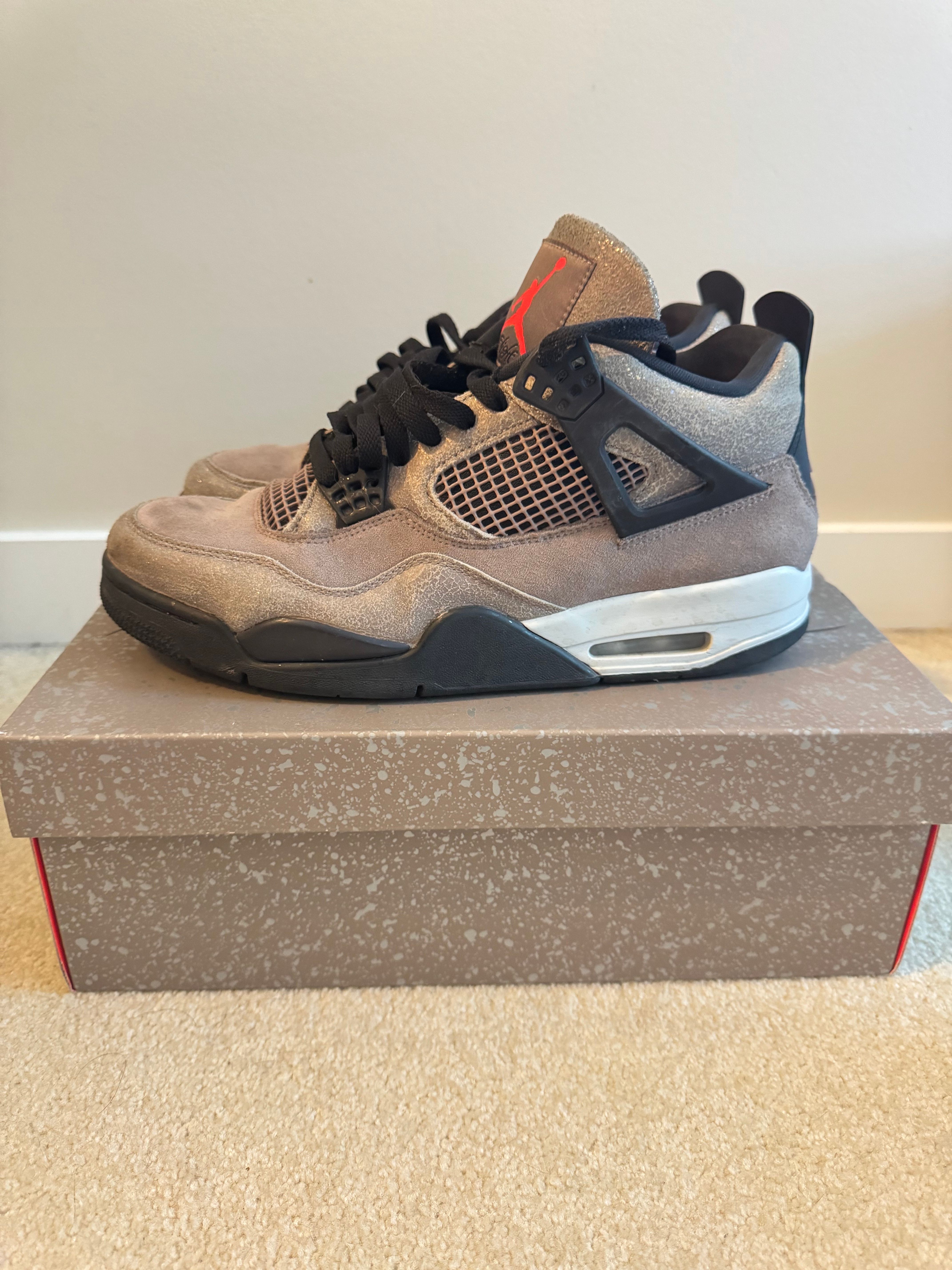 Nike Air Jordan 4 "Taupe Haze"   