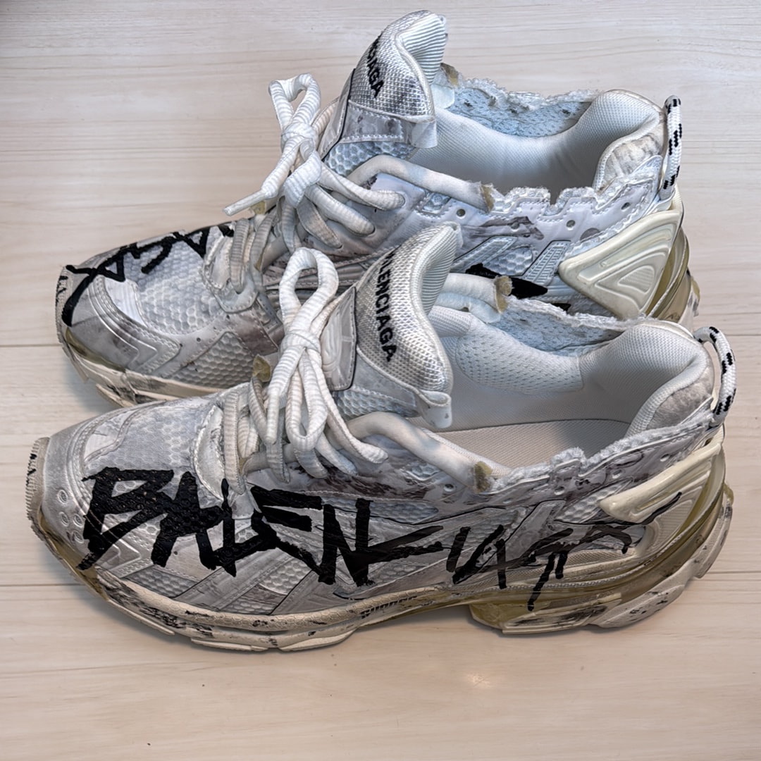 BALENCIAGA Runner Graffiti Sneaker "White/Black"