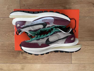 sacai × Nike Vapor Waffle "String/Red/Green"