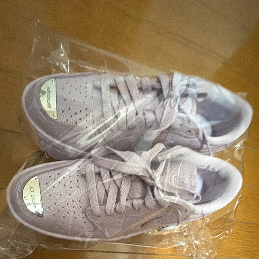 ナイキ ウィメンズ エアジョーダン1 ブルックリン ロー "ドールピンク"