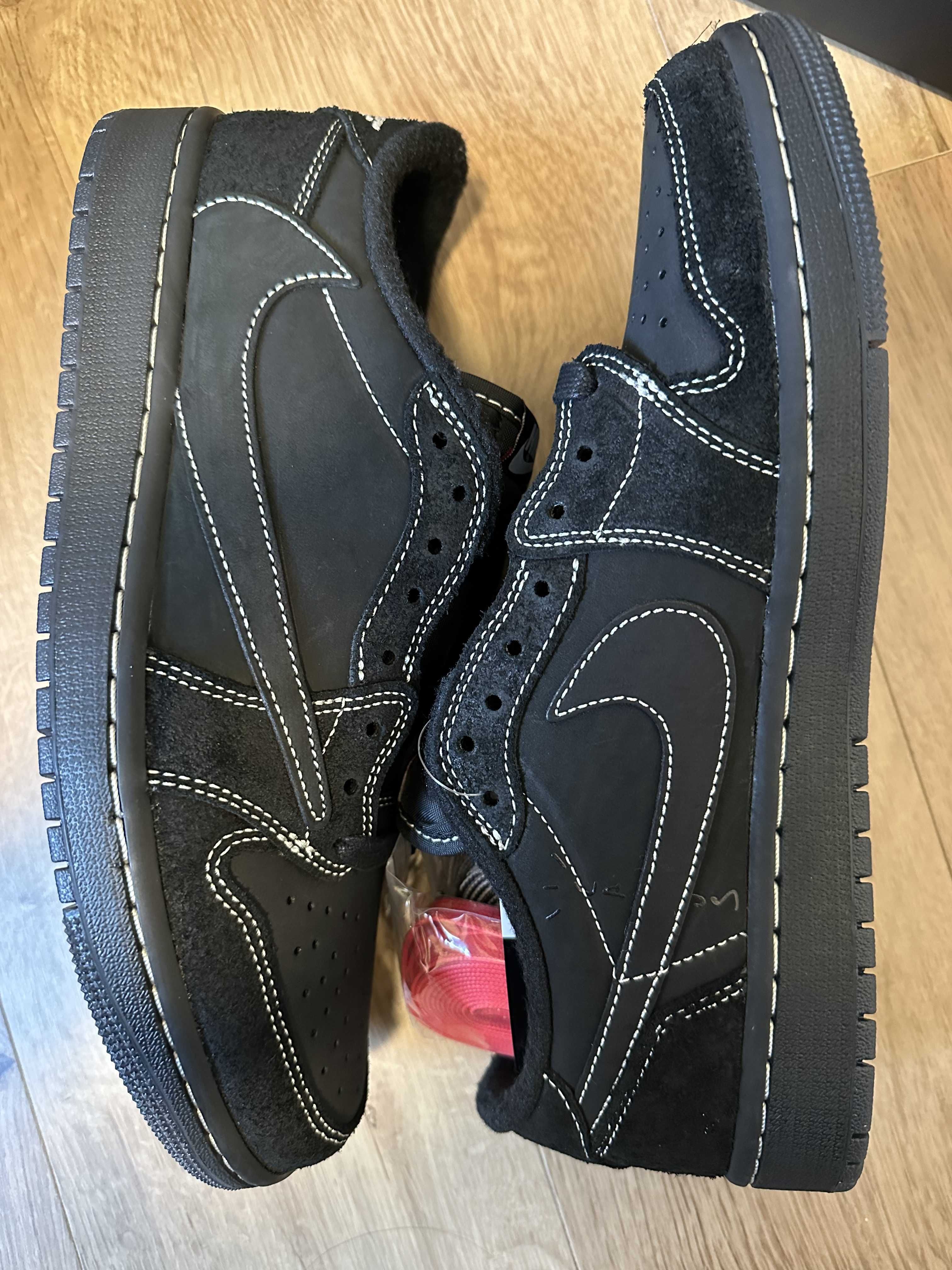 Travis Scott × Nike Air Jordan 1 Low OG SP "Black Phantom"
