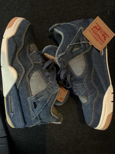 Nike × Levi's Air Jordan 4 "Denim"(タグ:LEVIS®)