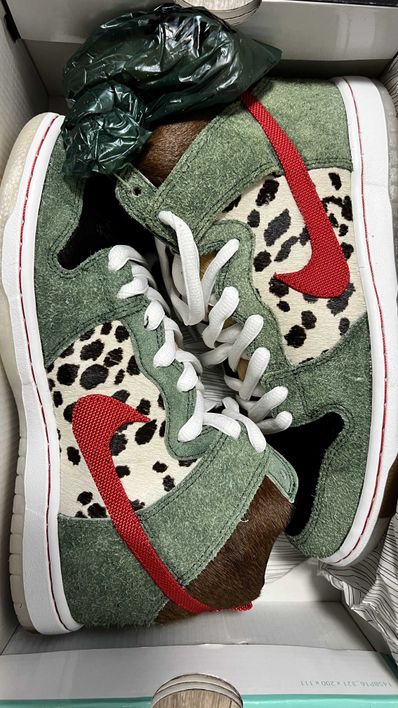 Nike SB Dunk High Pro QS "Dog Walker"