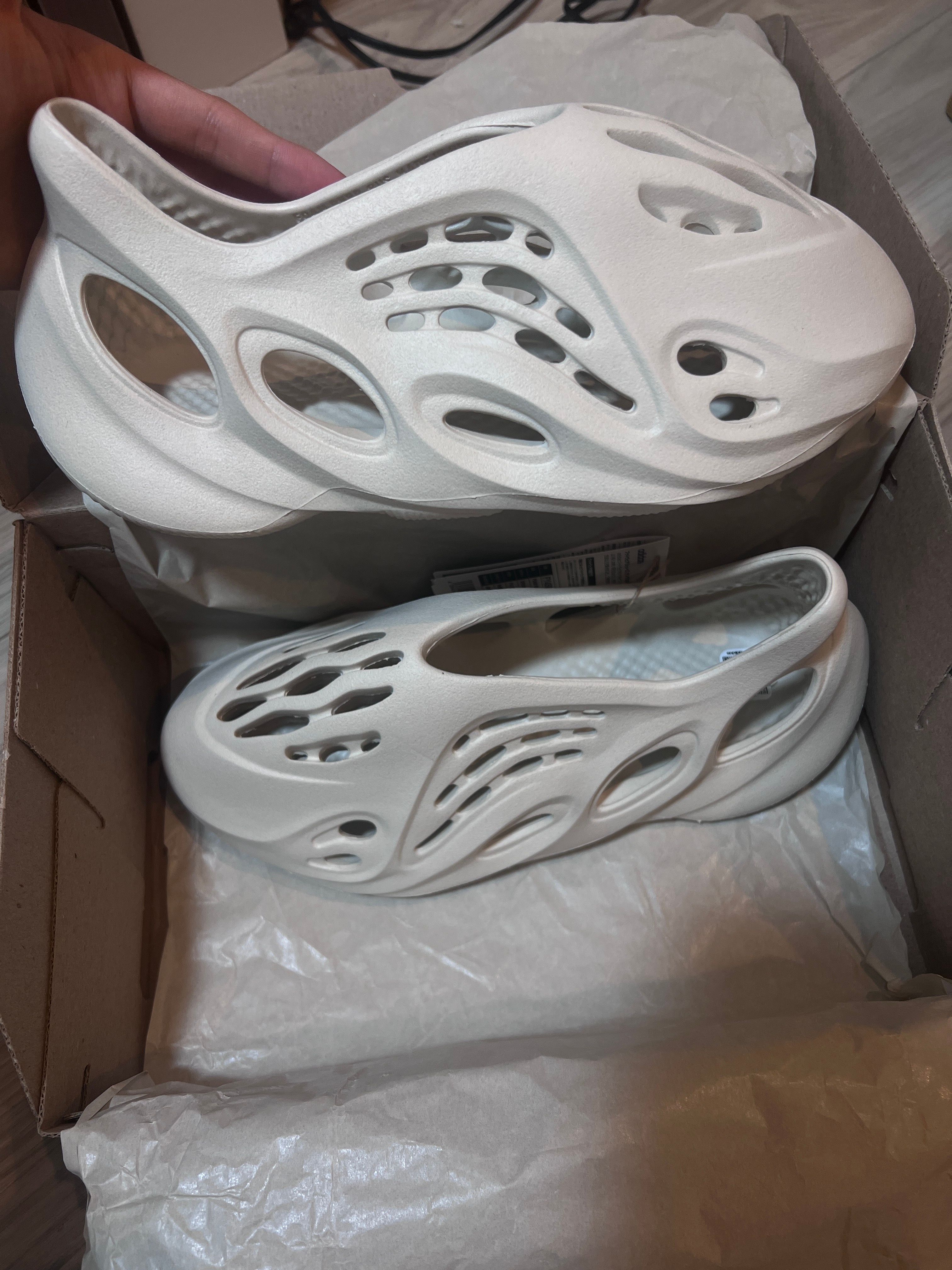 adidas YEEZY Foam Runner "Sand"