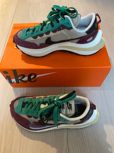 sacai × Nike Vapor Waffle "String/Red/Green"