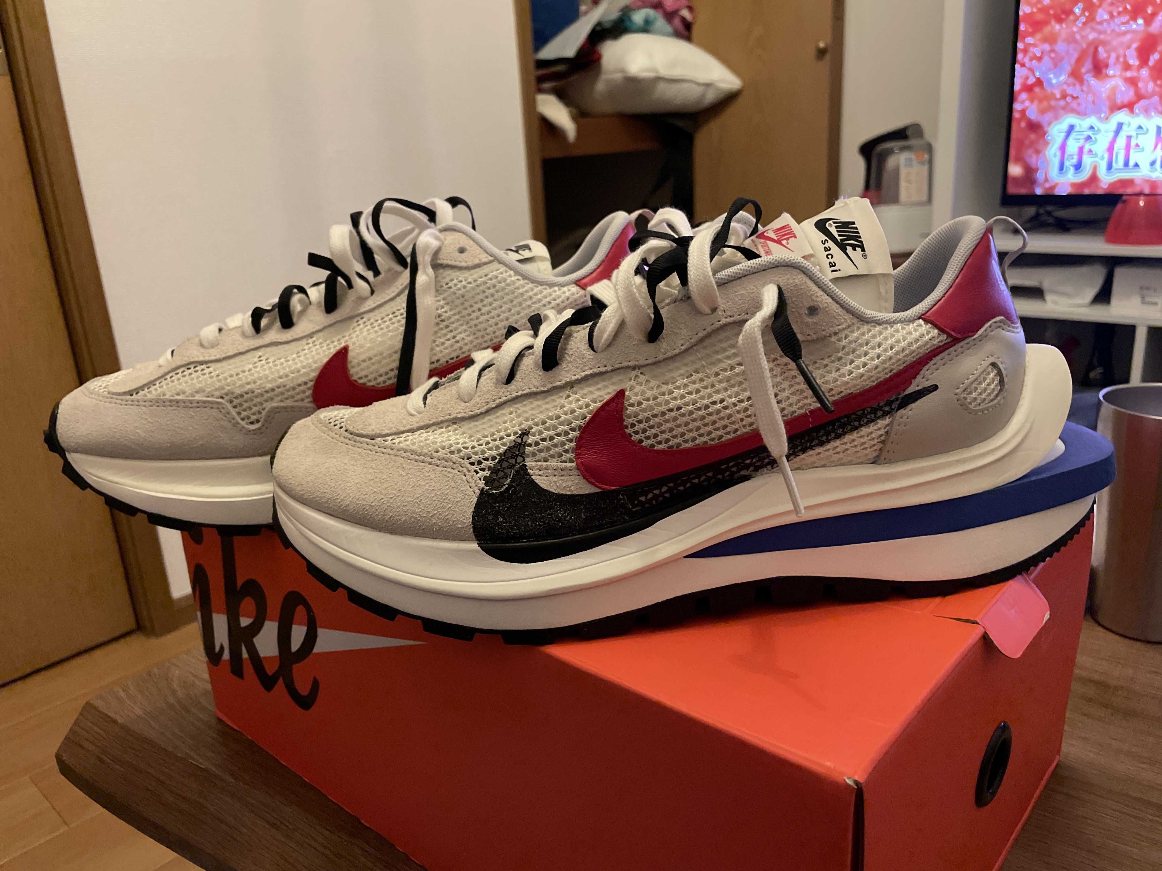 sacai × Nike Vapor Waffle "Royal Fuchsia"