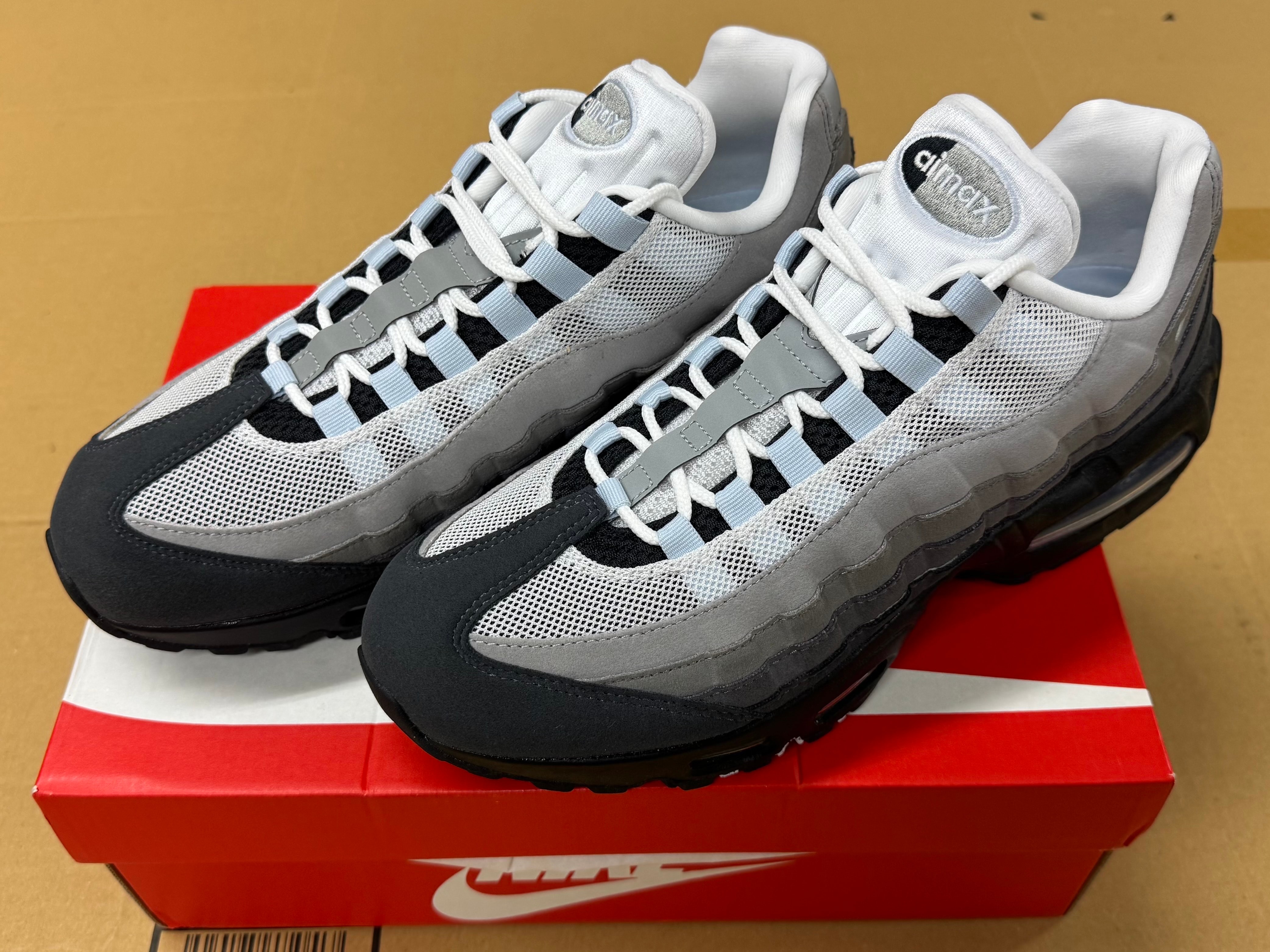 ナイキ ウィメンズ エアマックス95 OG ビッグバブル "ブルーティント"