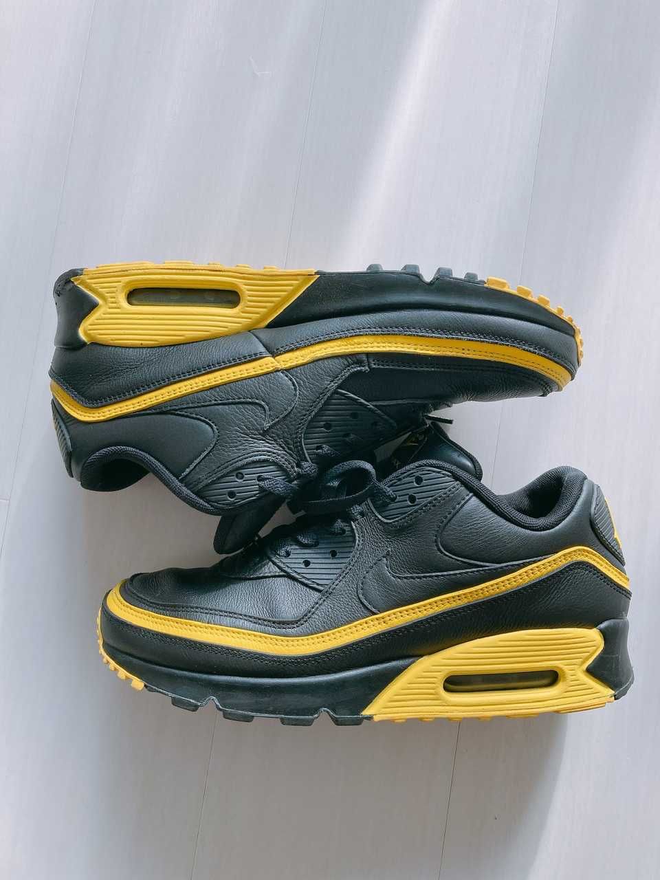 UNDEFEATED × Nike Air Max 90 "Black/Yellow"