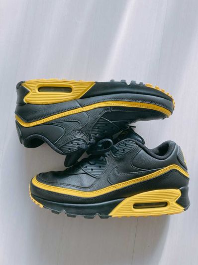 UNDEFEATED × Nike Air Max 90 "Black/Yellow"