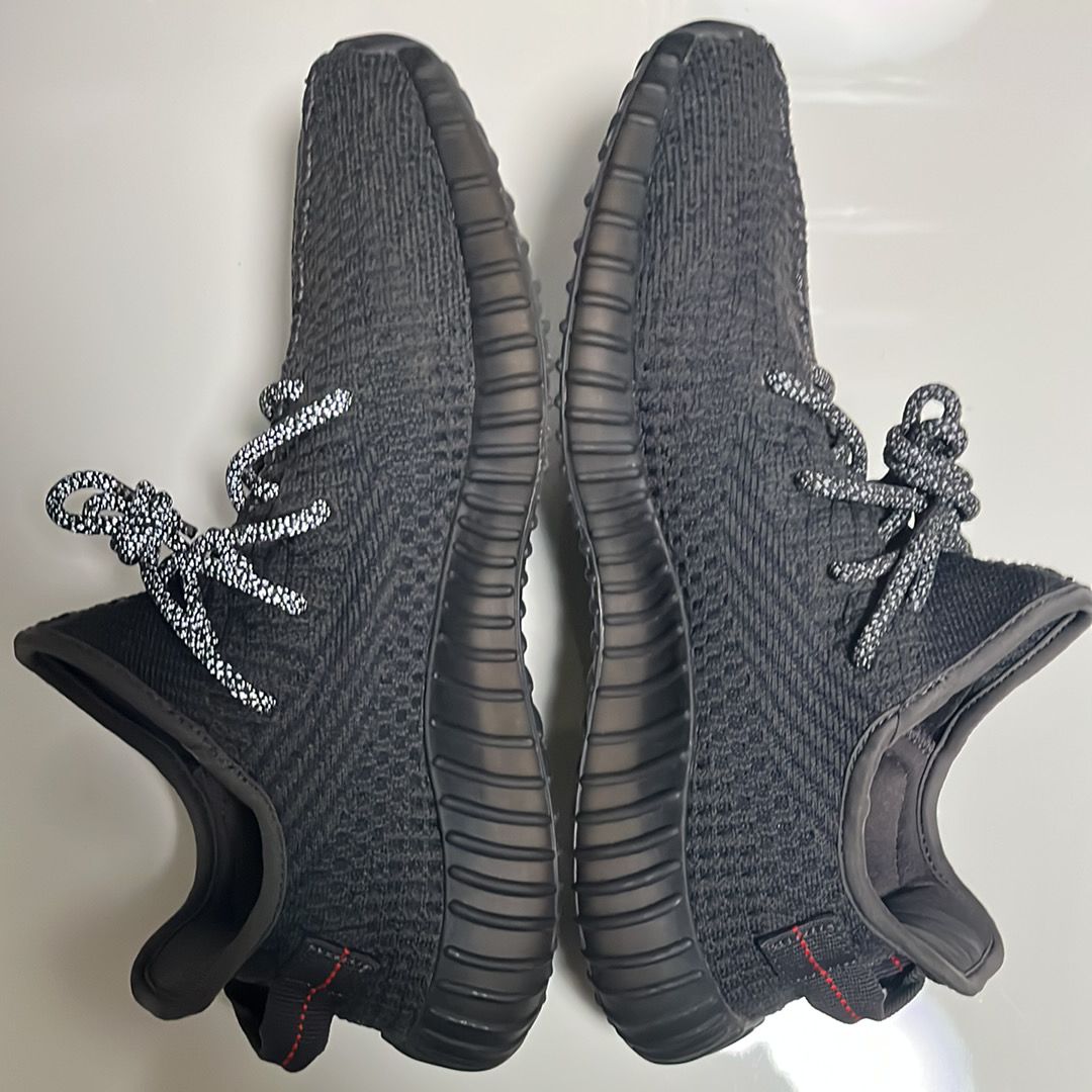 adidas YEEZY Boost 350 V2 "Black"