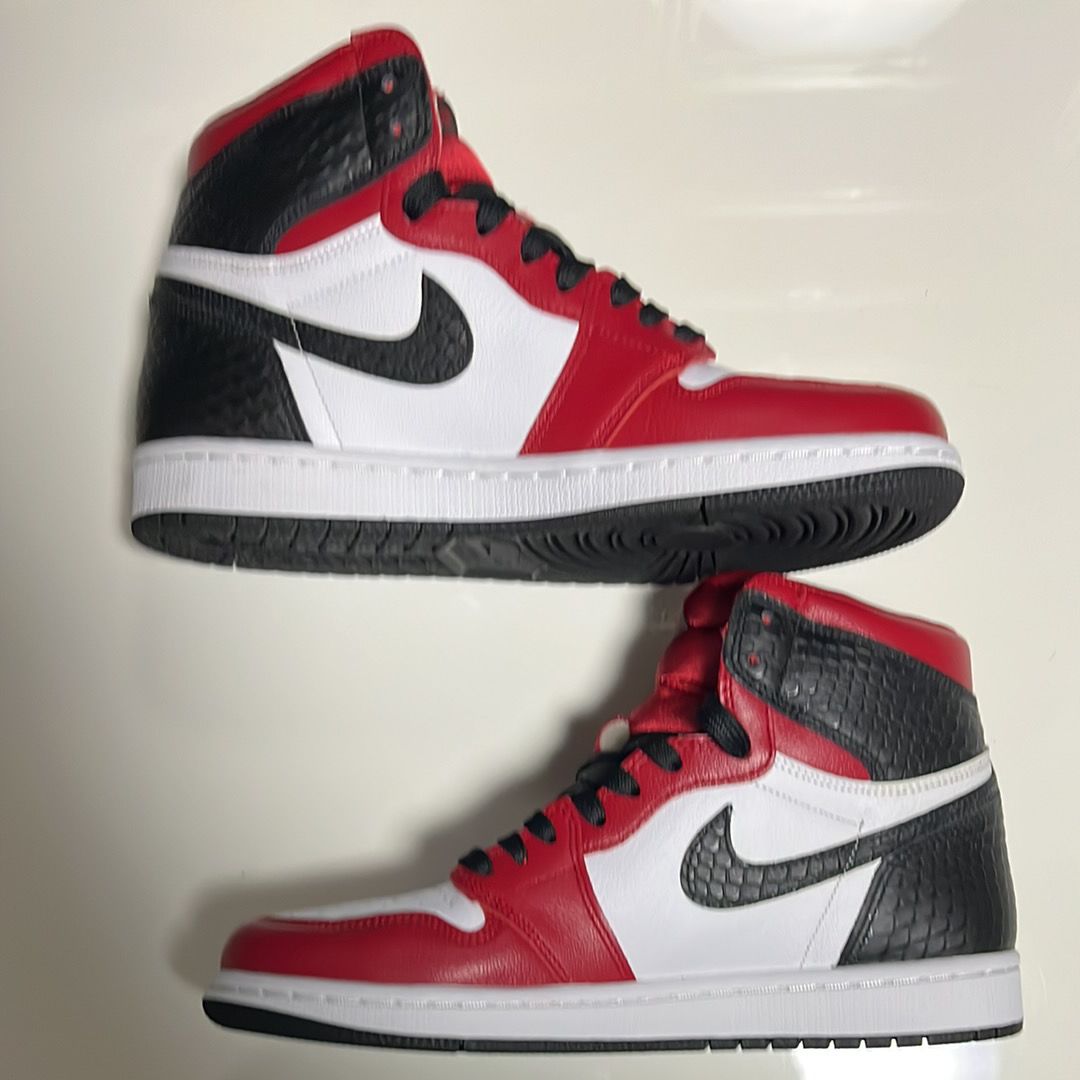 Nike Women's Air Jordan 1 High OG "Satin Red"
