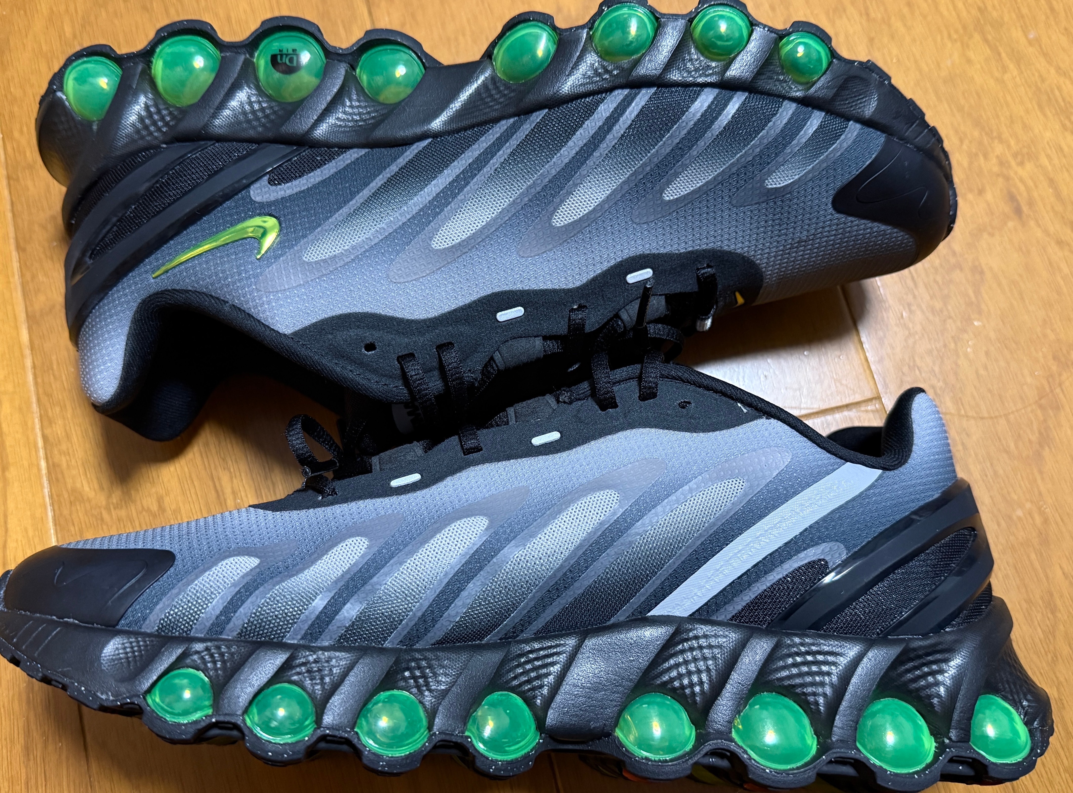 Nike Air Max DN8 "Black/Light Smoke Grey/Black/Volt"