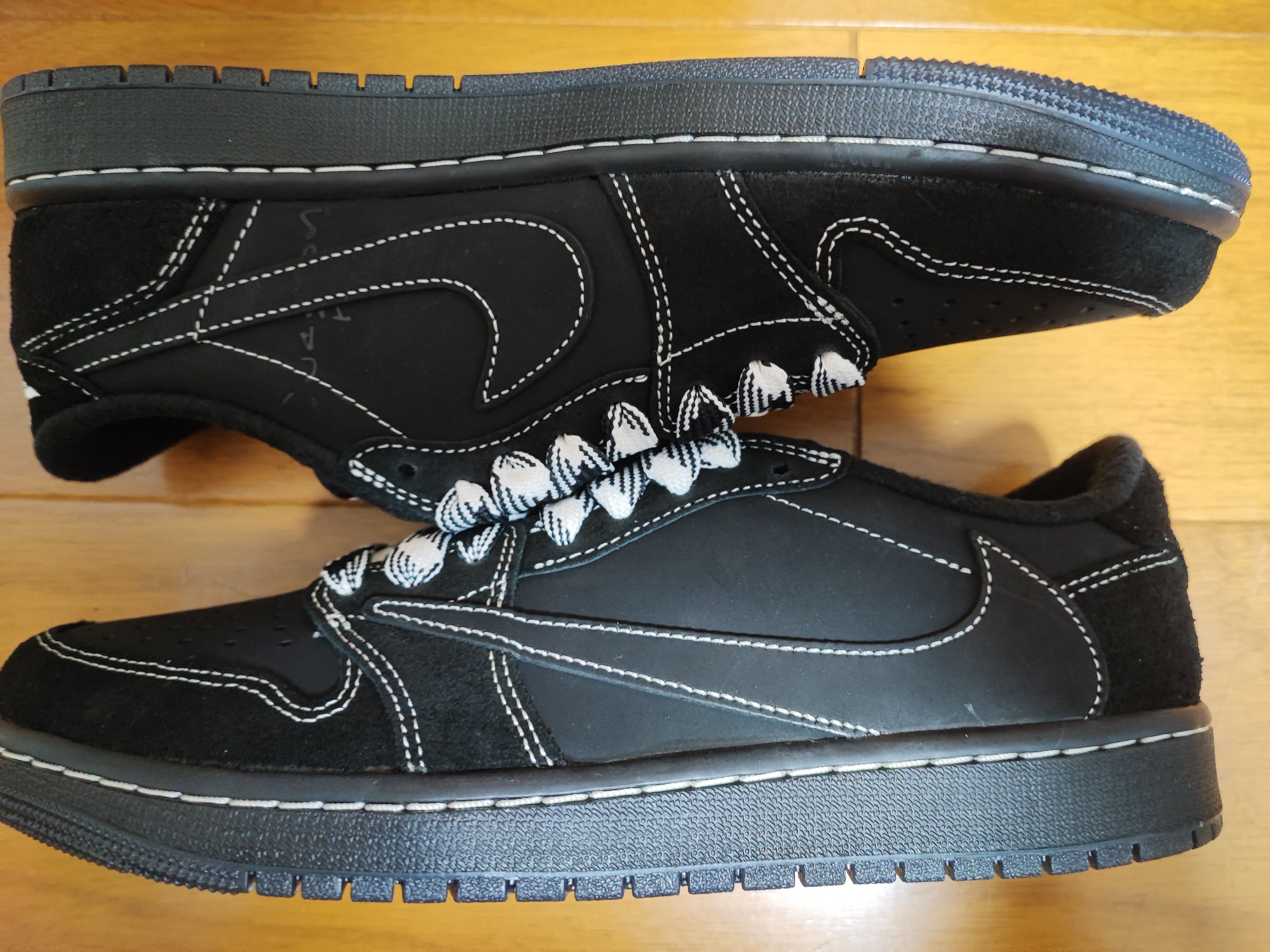 Travis Scott × Nike Air Jordan 1 Low OG SP "Black Phantom"