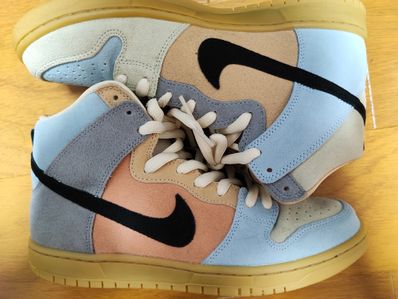 Nike SB Dunk High "Easter Spectrum"