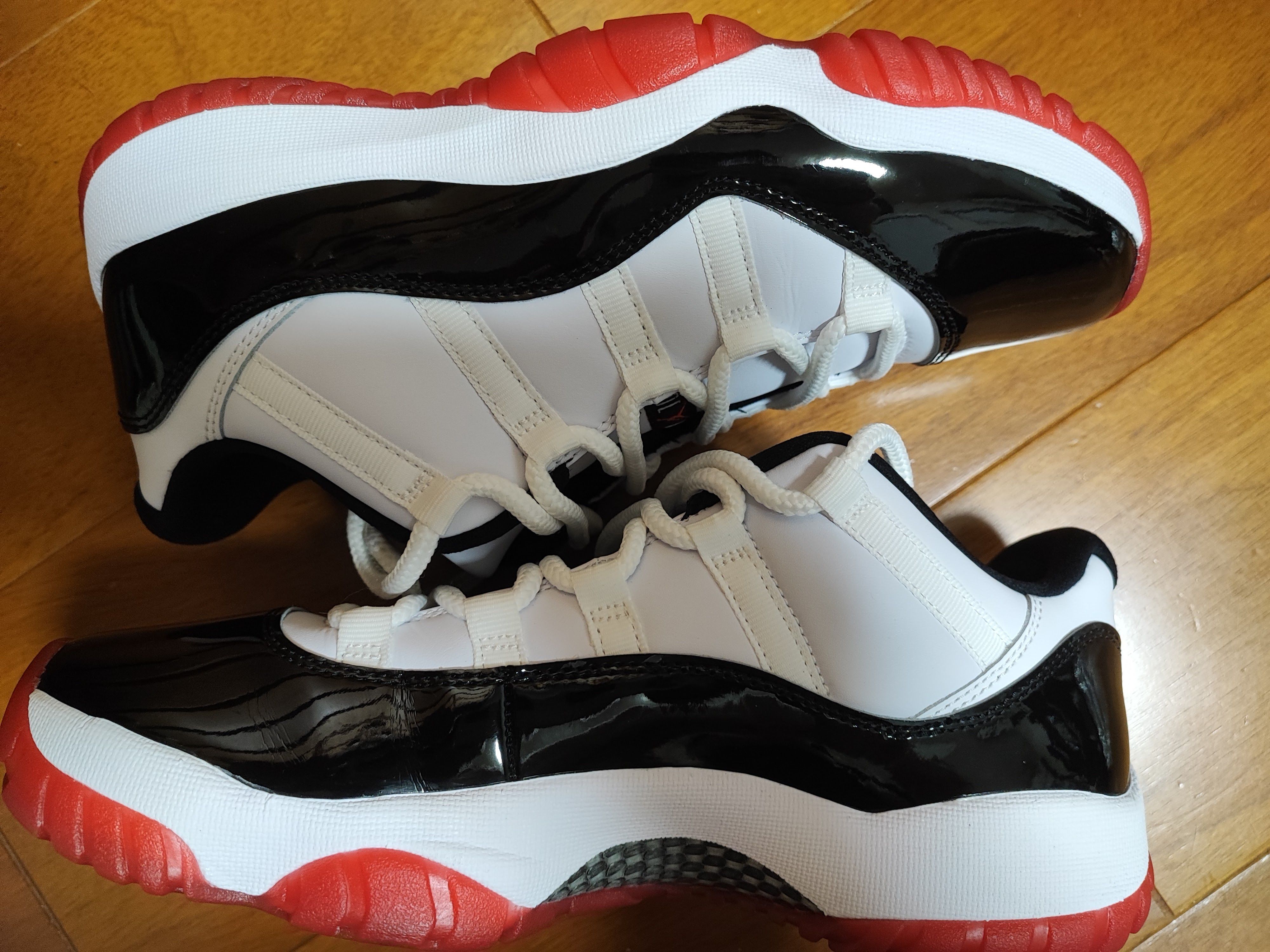 Nike Air Jordan 11 Low "Gym Red"